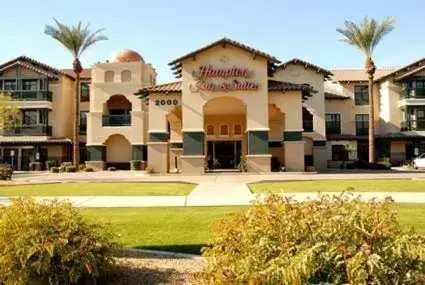 Facade/entrance in Hampton Inn & Suites Phoenix-Goodyear