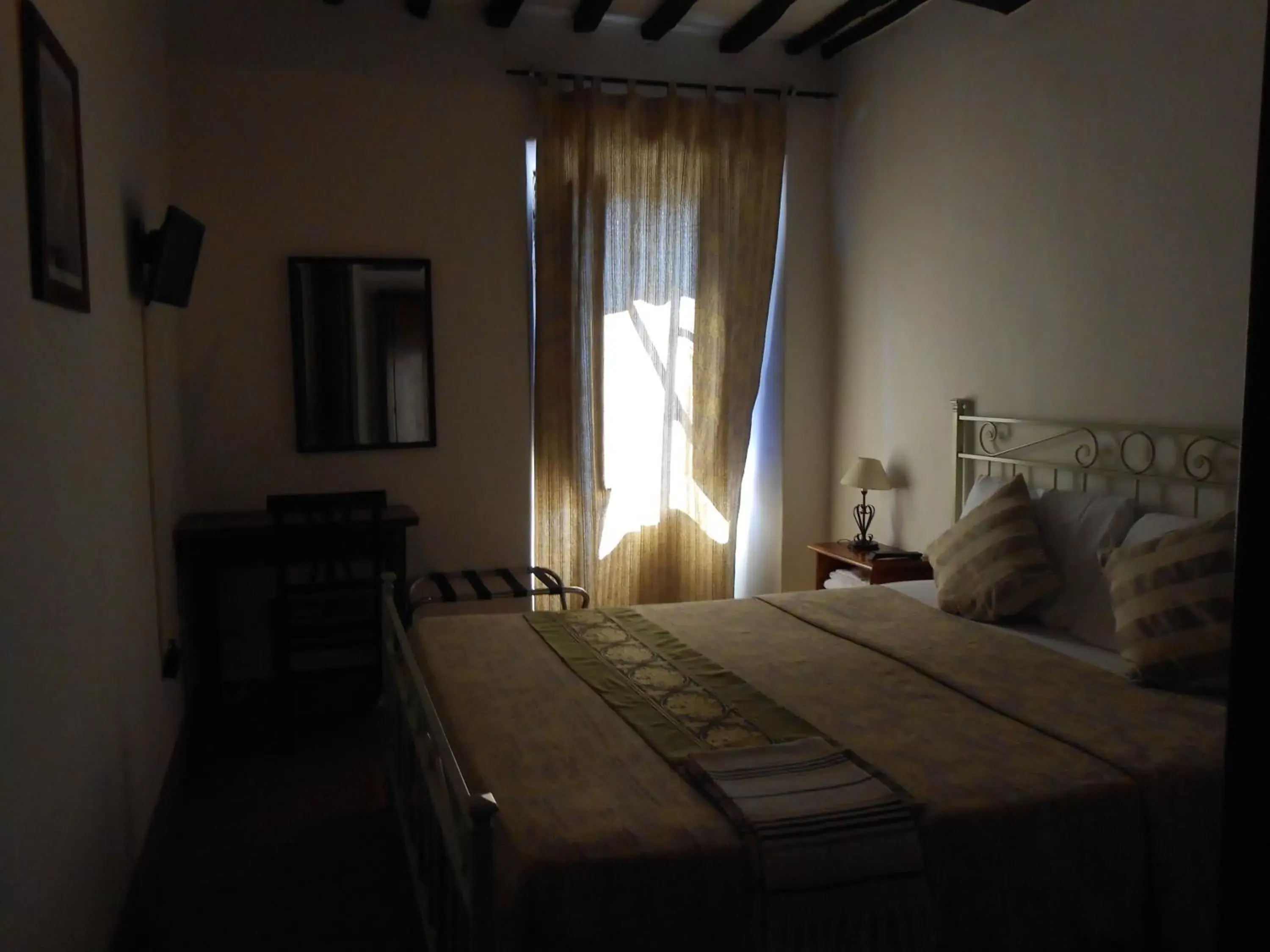 Photo of the whole room, Bed in Civita B&B