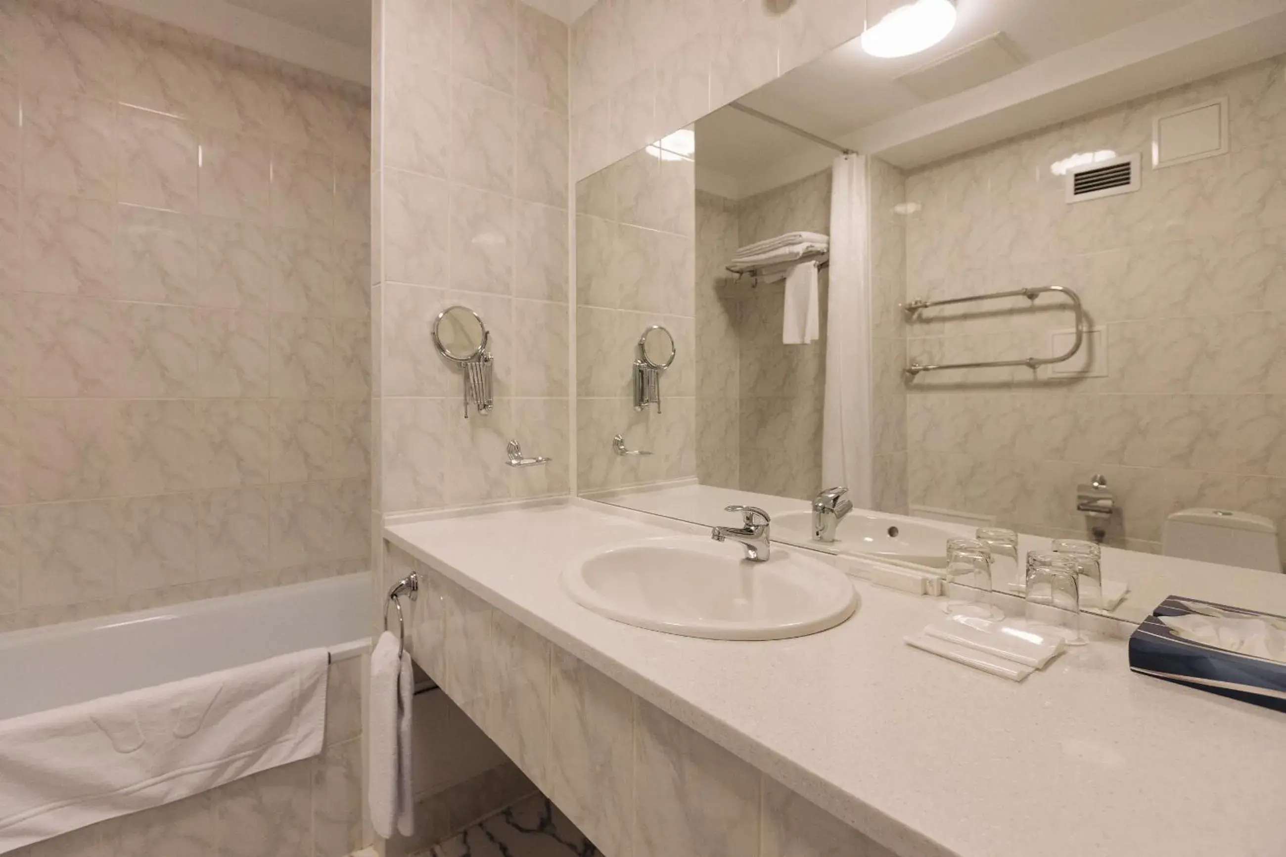 Bathroom in Best Western Plus Atakent Park Hotel