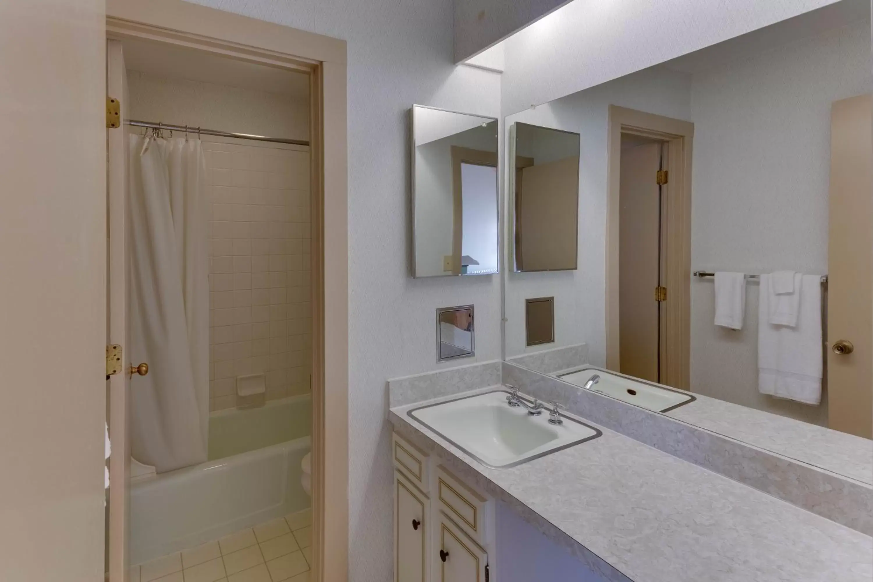 Bathroom in Stony Court at Bryce Mountain by Capital Vacations