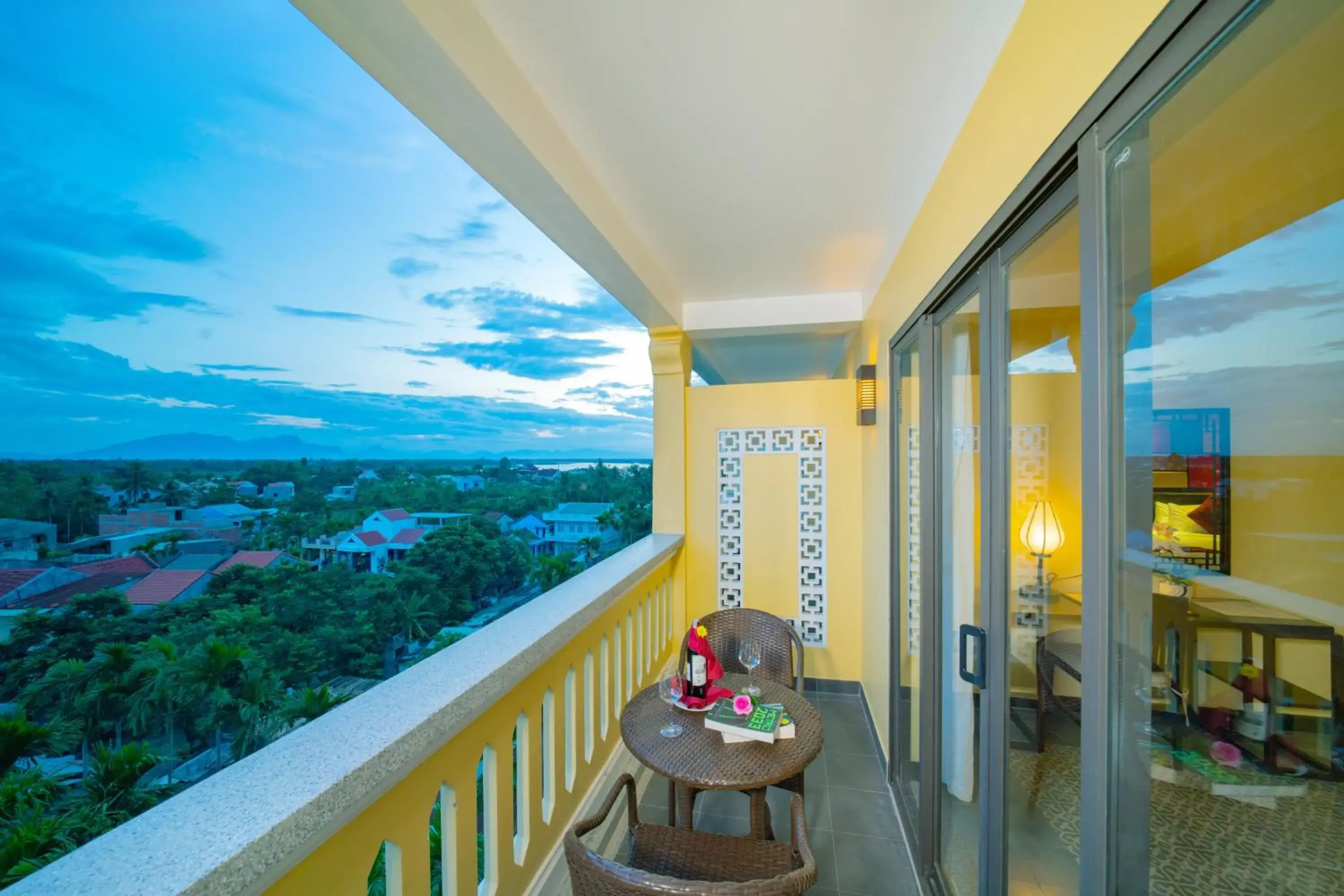 Staff, Balcony/Terrace in Hoi An Central Boutique Hotel & Spa (Little Hoi An Central Boutique Hotel & Spa)