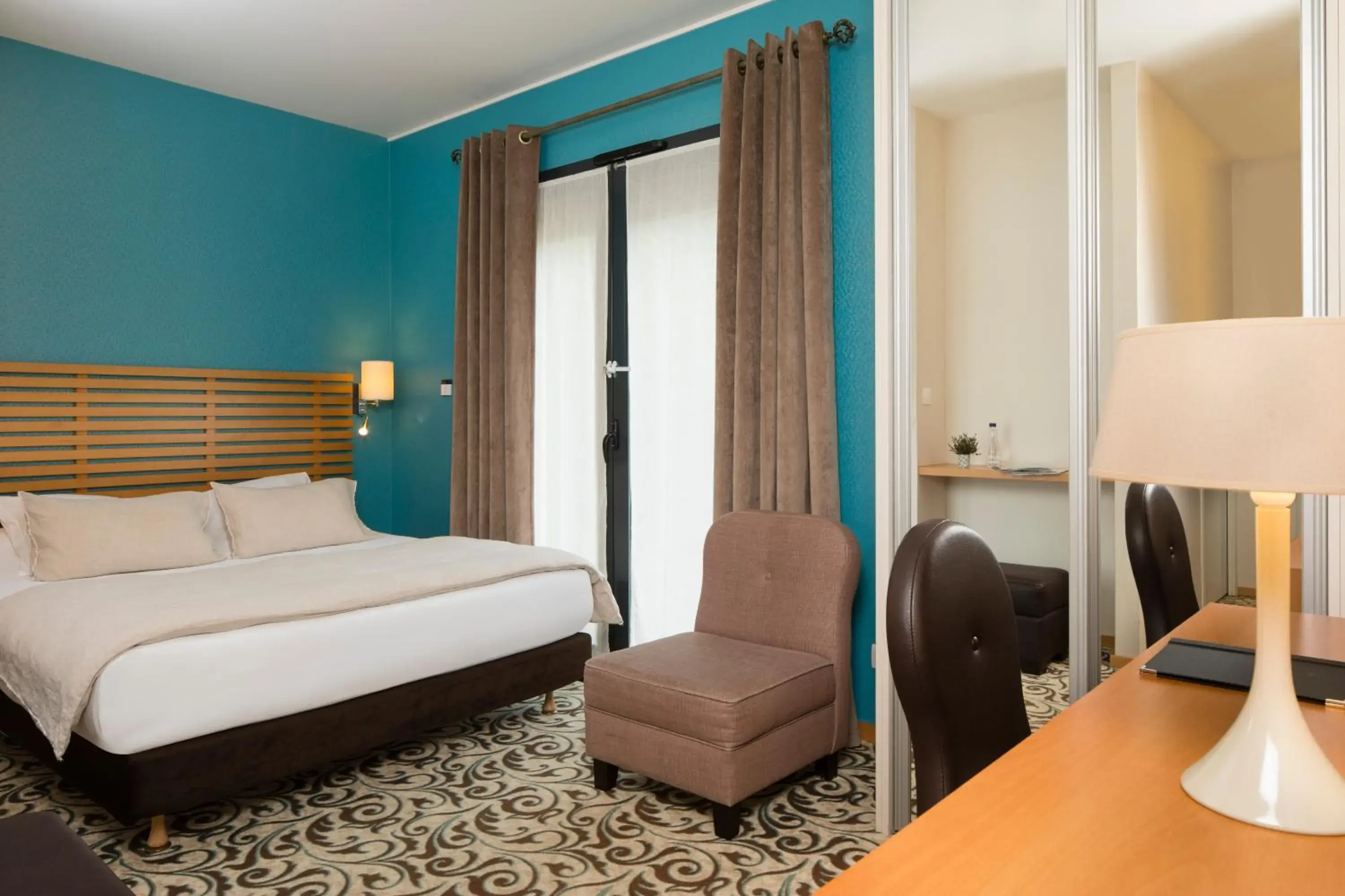 Bedroom, Bed in Best Western Plus Hotel De La Regate