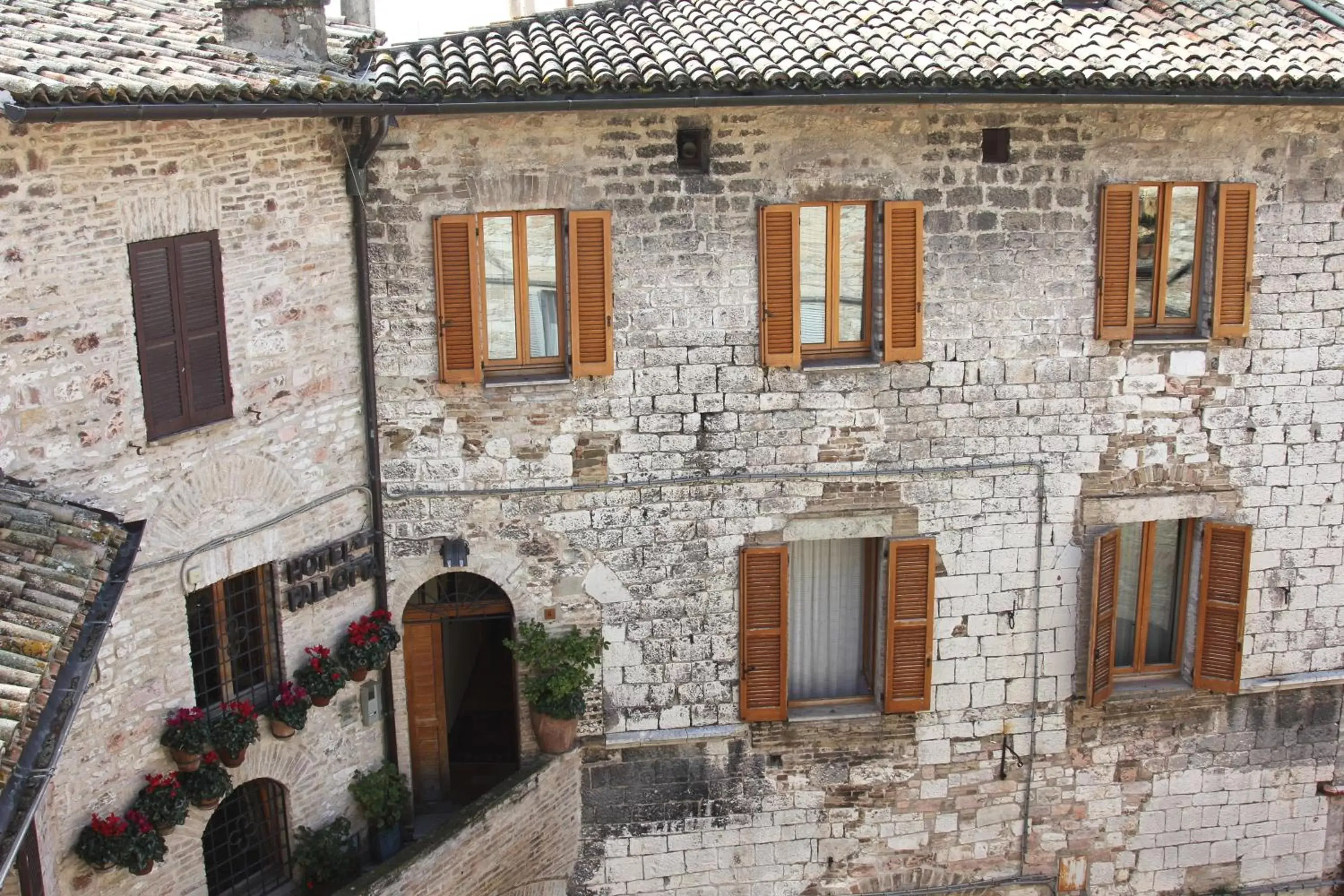 Property building, Patio/Outdoor Area in Hotel Trattoria Pallotta