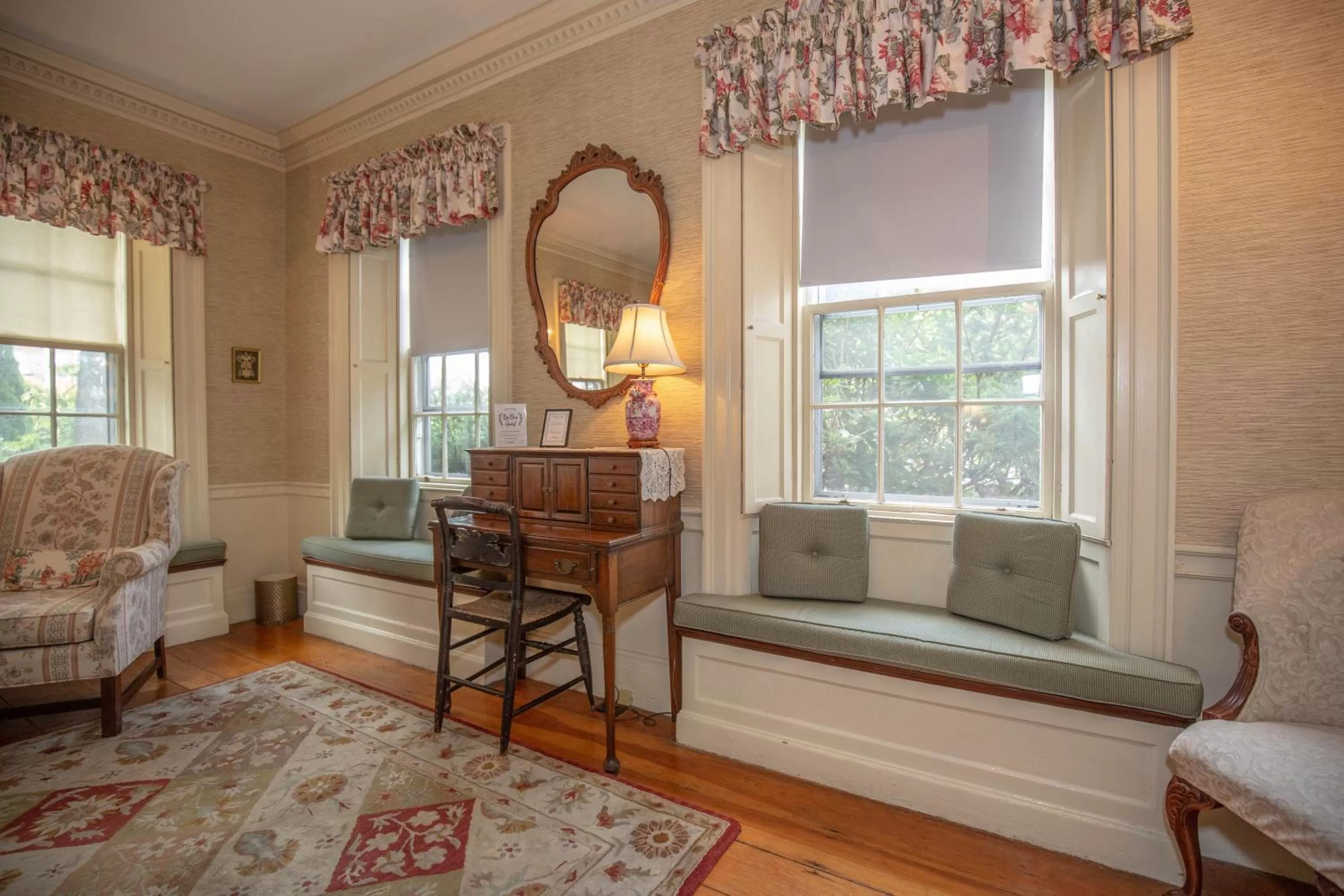 Decorative detail in Clark Currier Inn