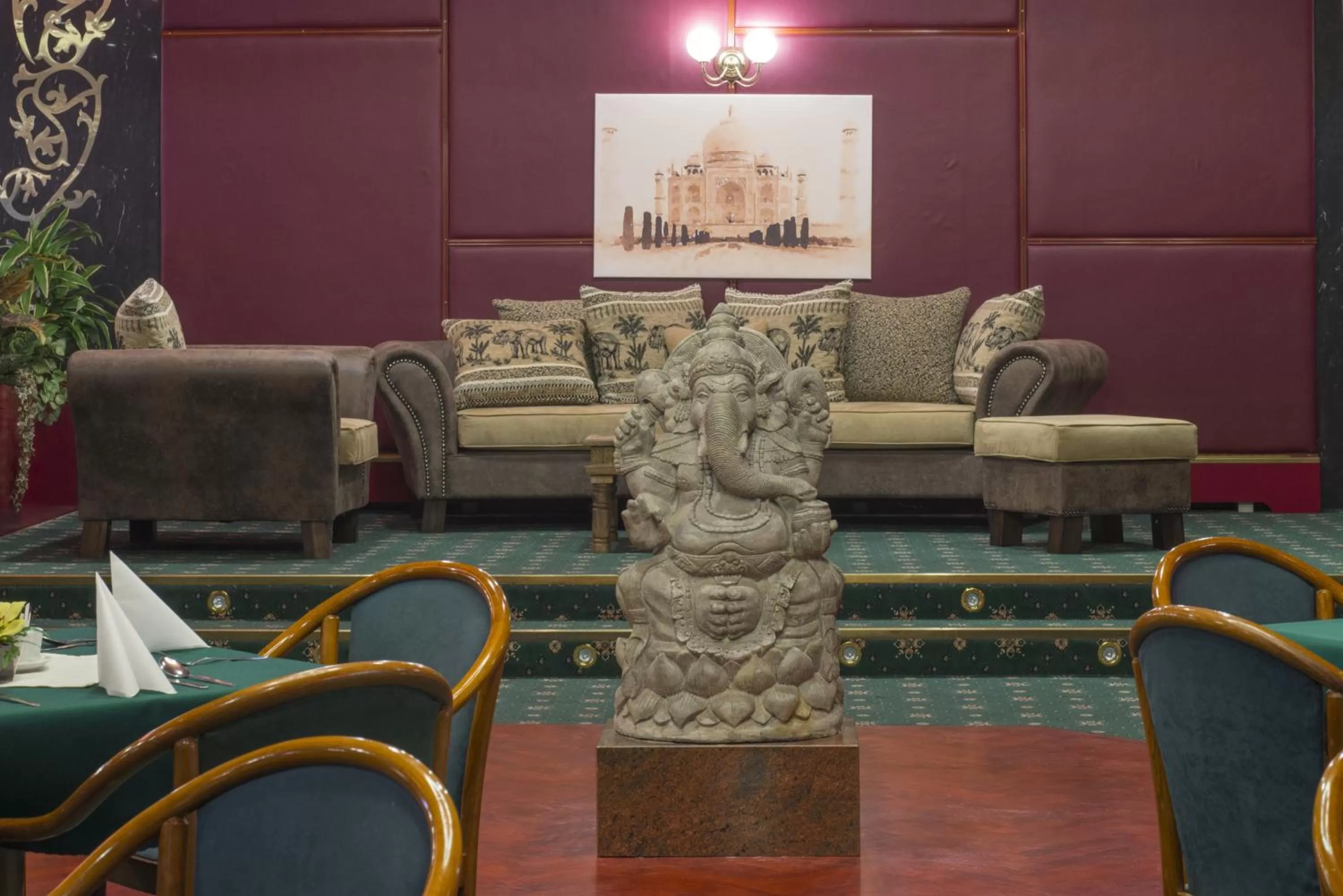 Restaurant/places to eat in TOP HOTEL Praha