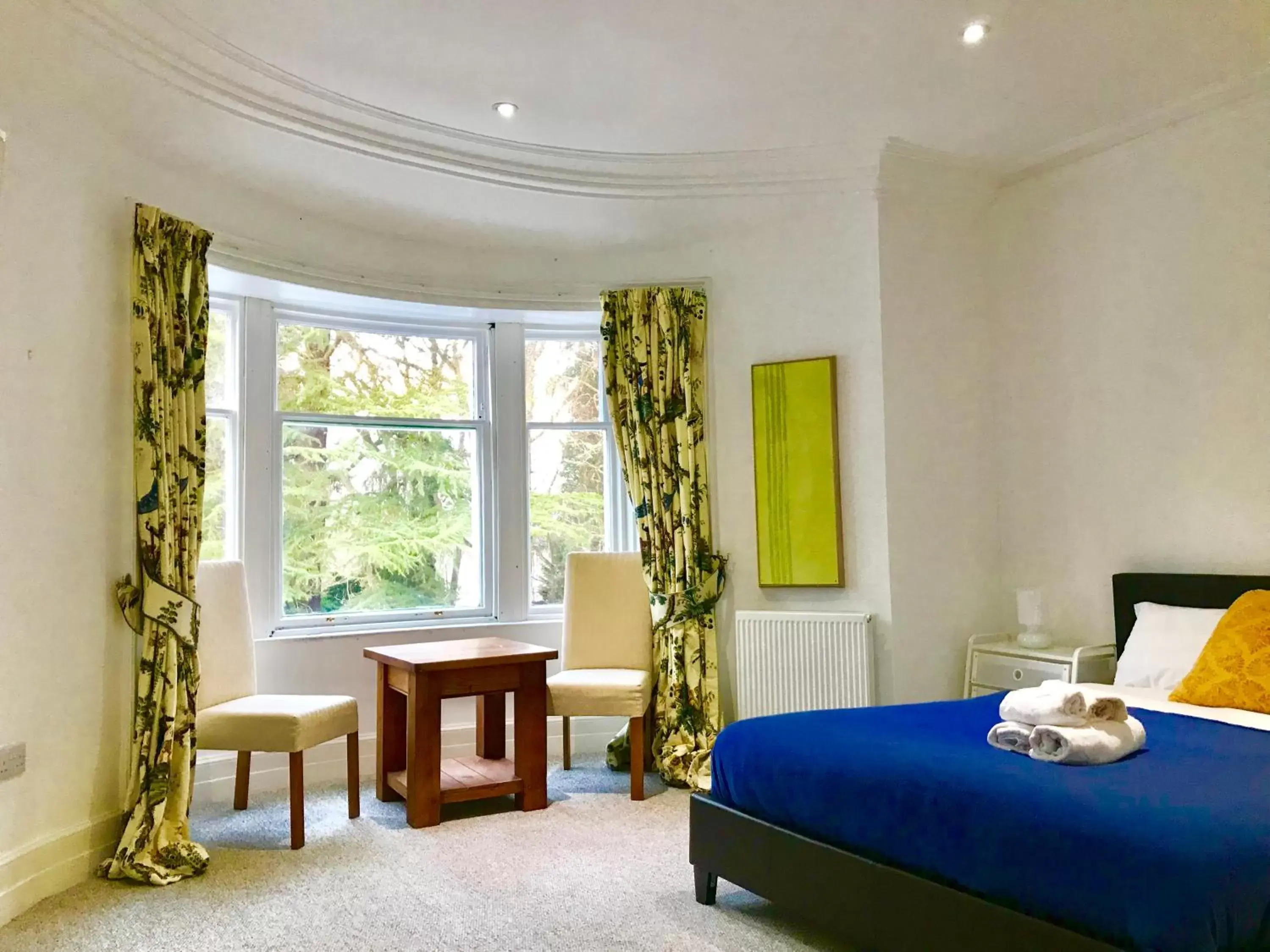 Bedroom, Bed in Drumdevan Country House, Inverness