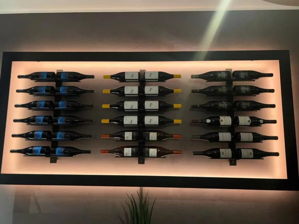 Restaurant/places to eat in Hotel Le Midi