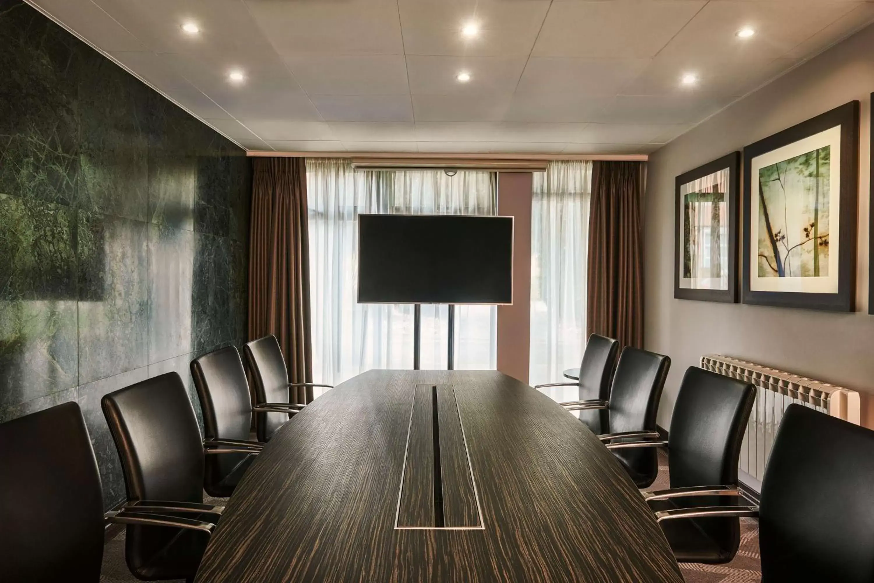 Meeting/conference room, Business Area/Conference Room in DoubleTree by Hilton London Ealing