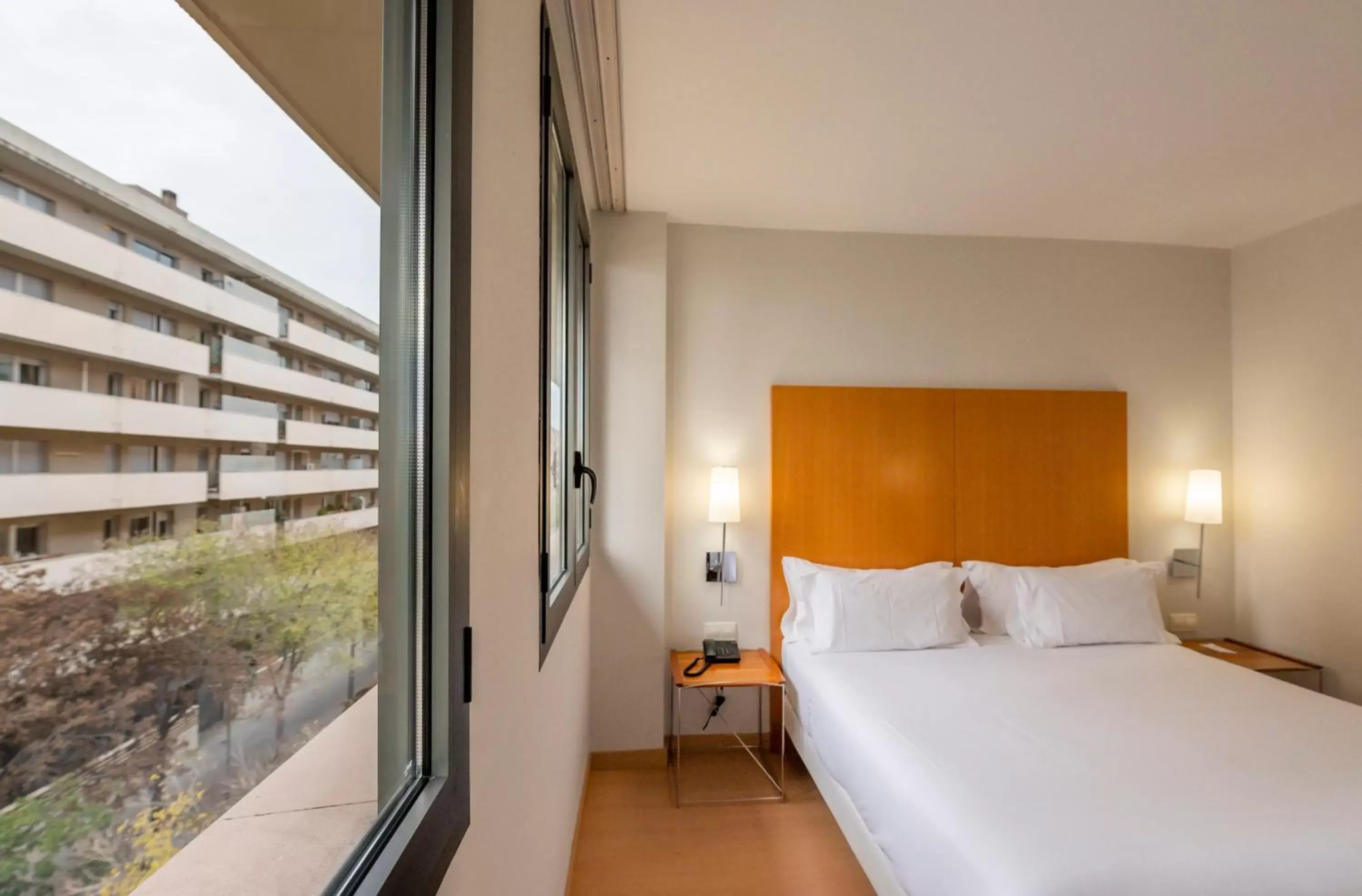 View (from property/room), Bed in Hesperia Barcelona Del Mar