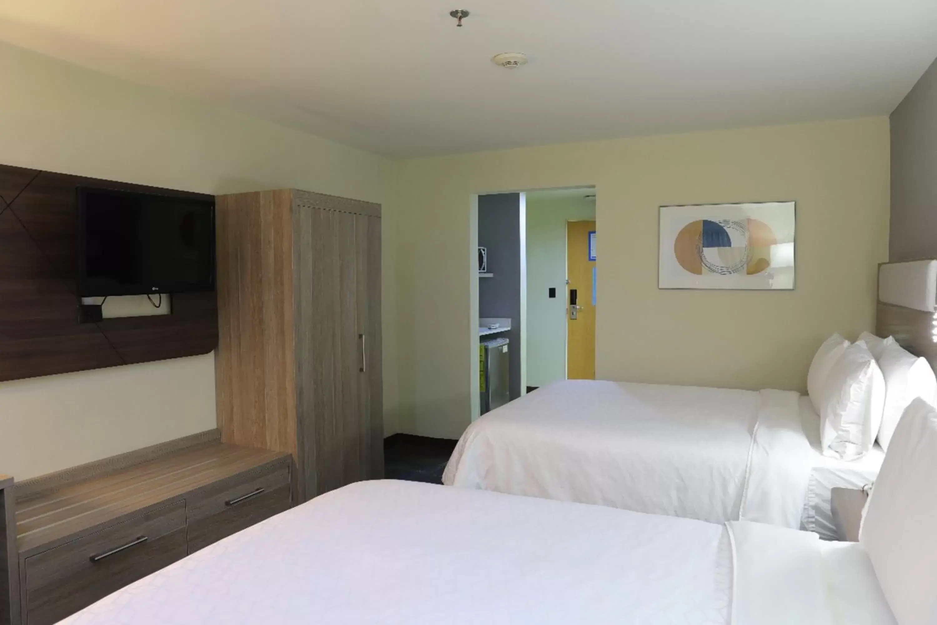 Bedroom, Bed in Holiday Inn Express Piedras Negras, an IHG Hotel