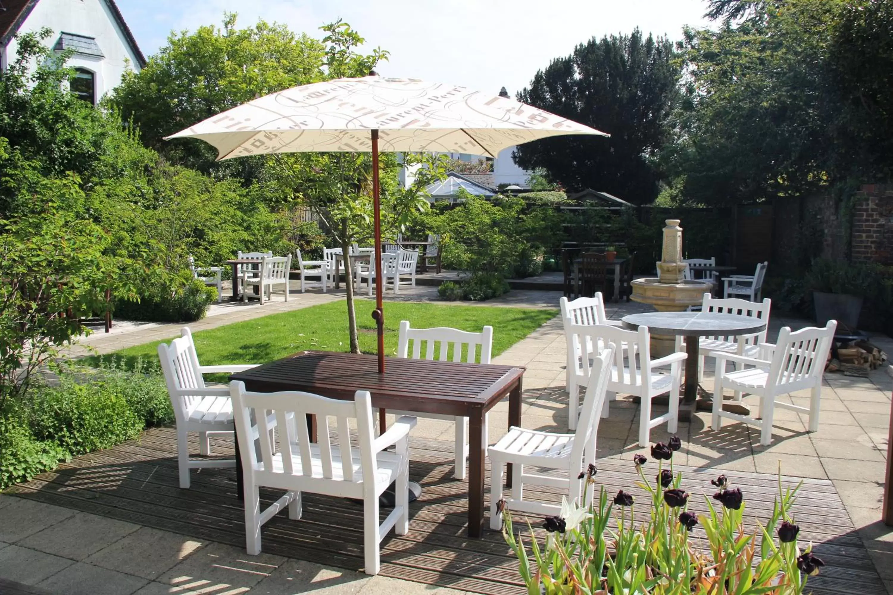 Garden, Restaurant/Places to Eat in Bel and The Dragon-Cookham