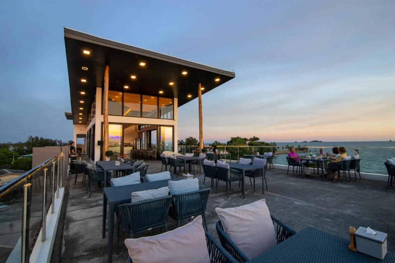 Restaurant/places to eat in Tique Series Boutique Resort (SHA Extra Plus) Restaurant/places to eat in Tique Series Boutique Resort (SHA Extra Plus)