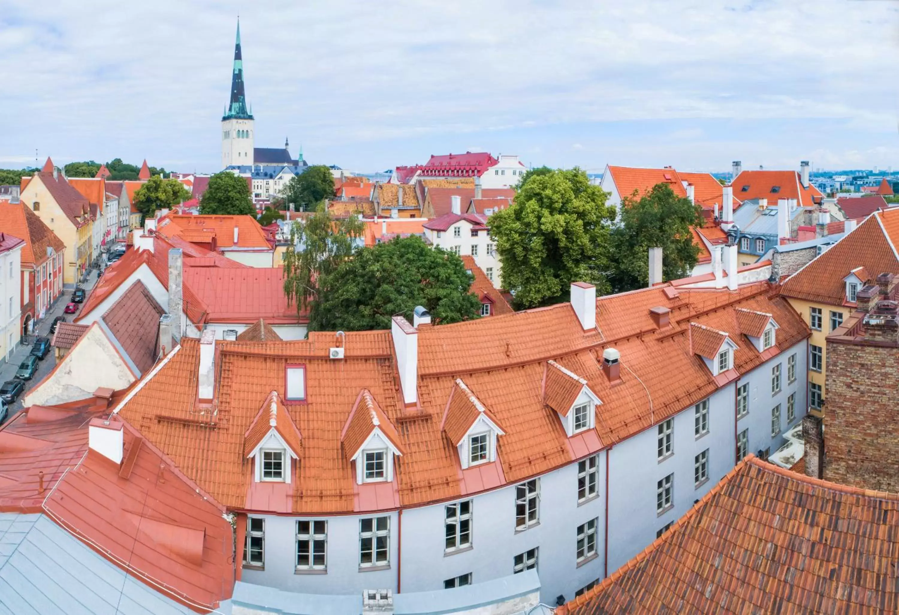 Bird's eye view, Bird's-eye View in Meriton Old Town Garden Hotel