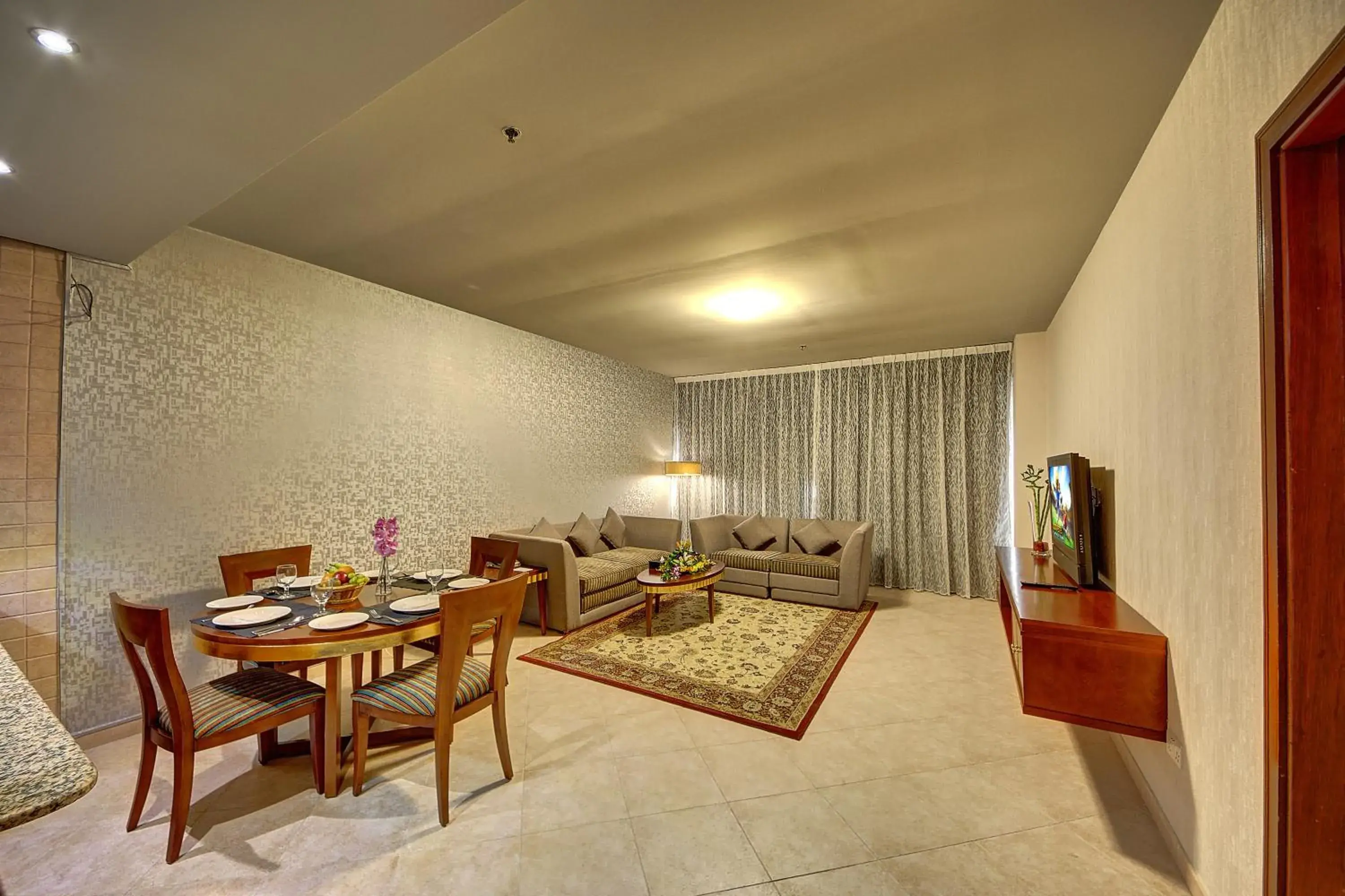 TV and multimedia, Dining Area in Al Manar Grand Hotel Apartment