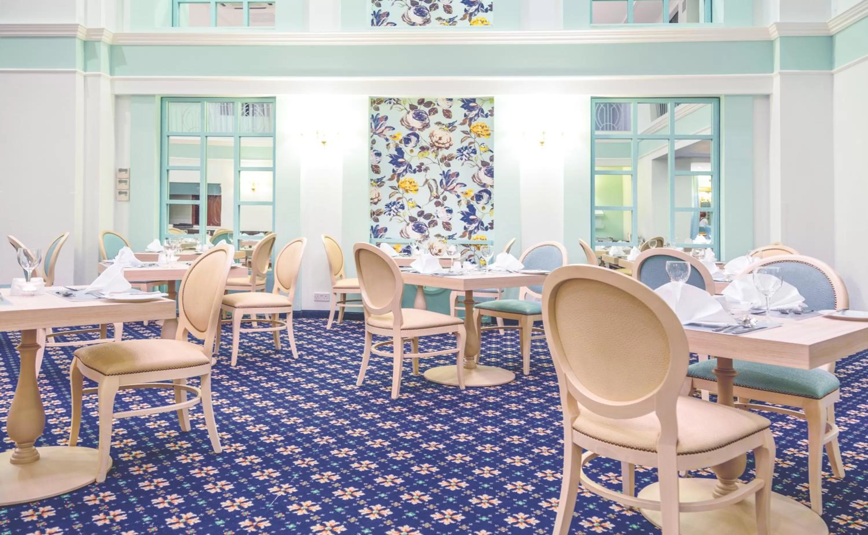 Restaurant/places to eat in AX The Victoria Hotel