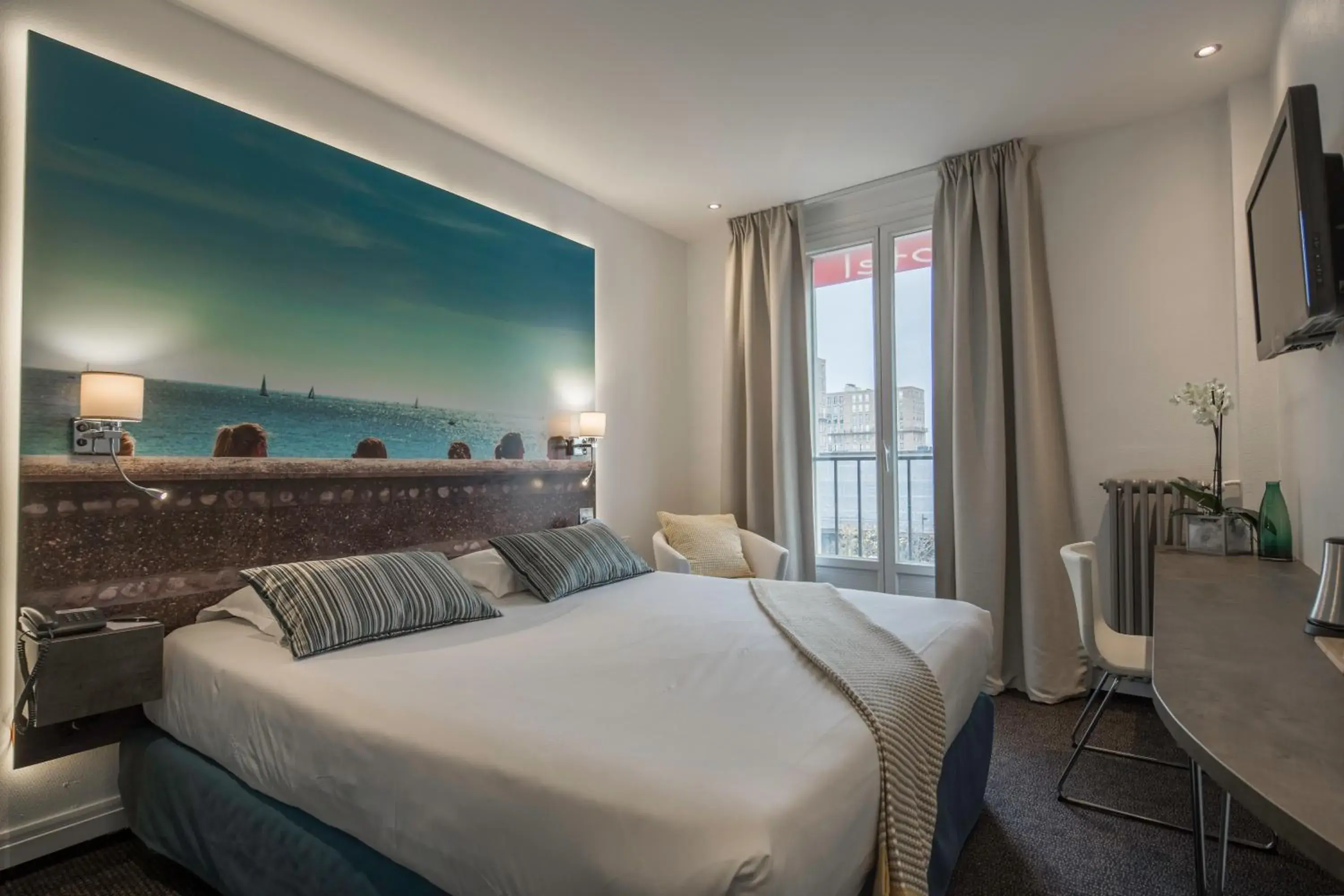 Photo of the whole room, Bed in Best Western ARThotel Photo of the whole room, Bed in Best Western ARThotel