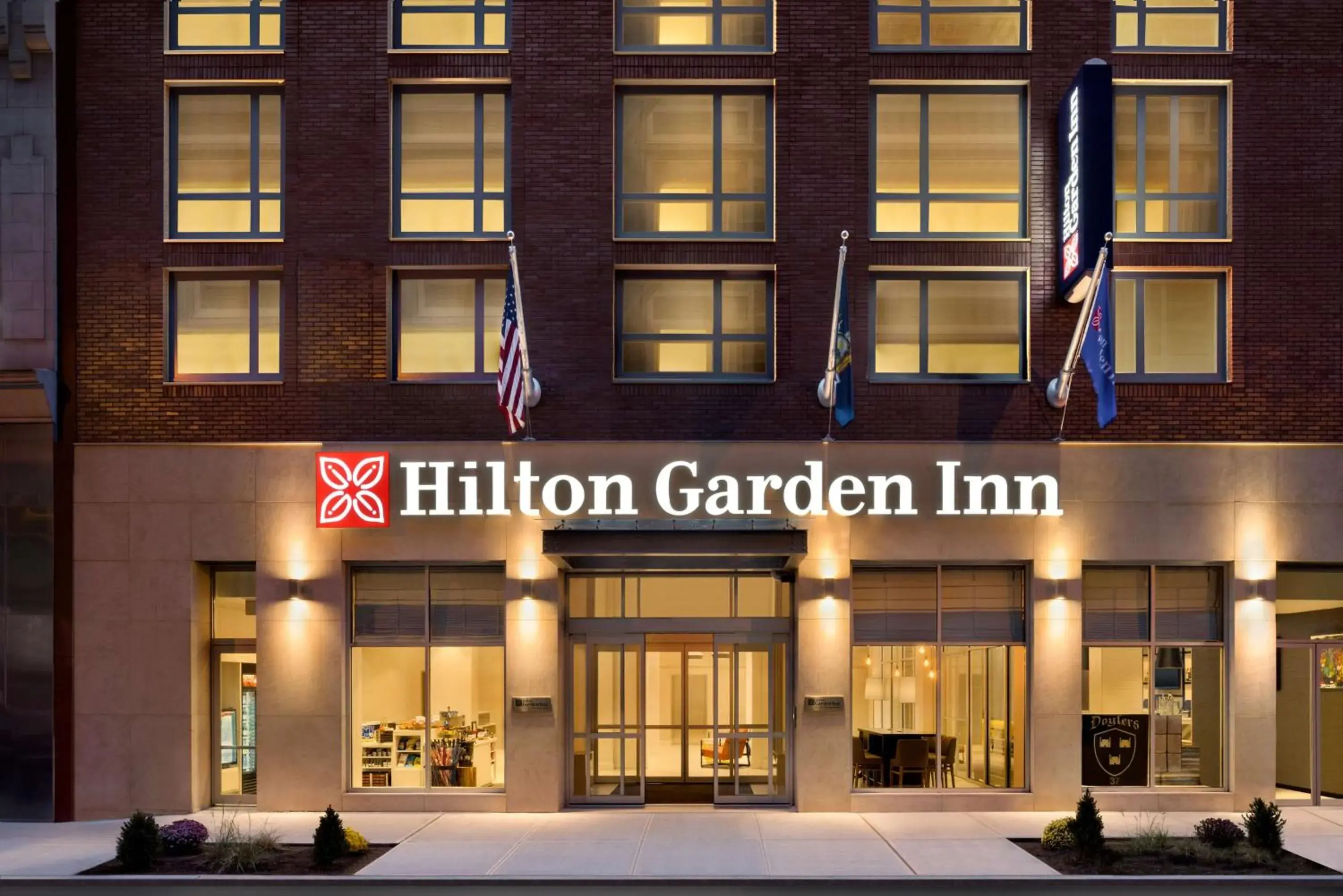 Property Building in Hilton Garden Inn New York Times Square South