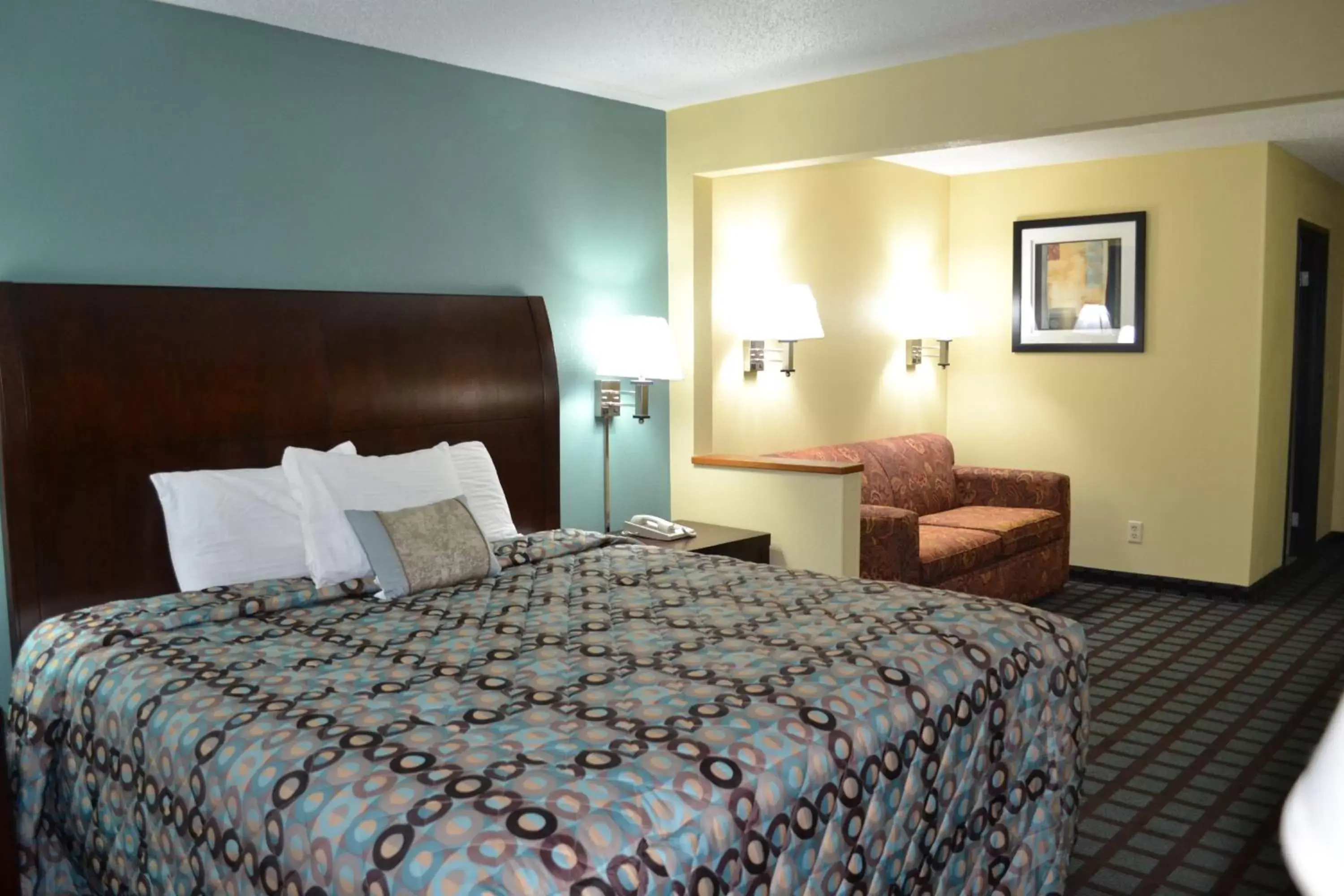 Photo of the whole room, Bed in BridgePointe Advantage by BPhotels