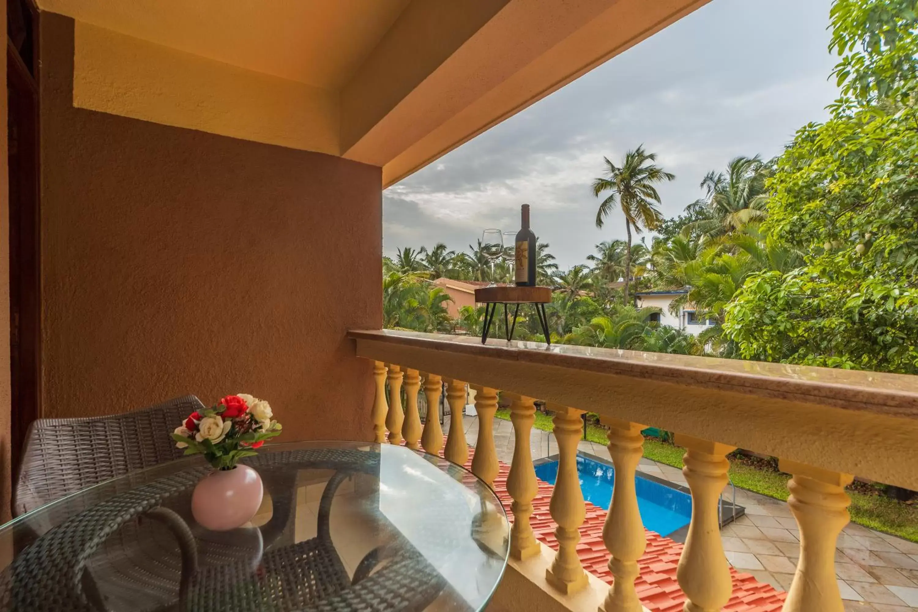 Balcony/Terrace in De Mandarin Beach Resort Suites & Villas, Candolim