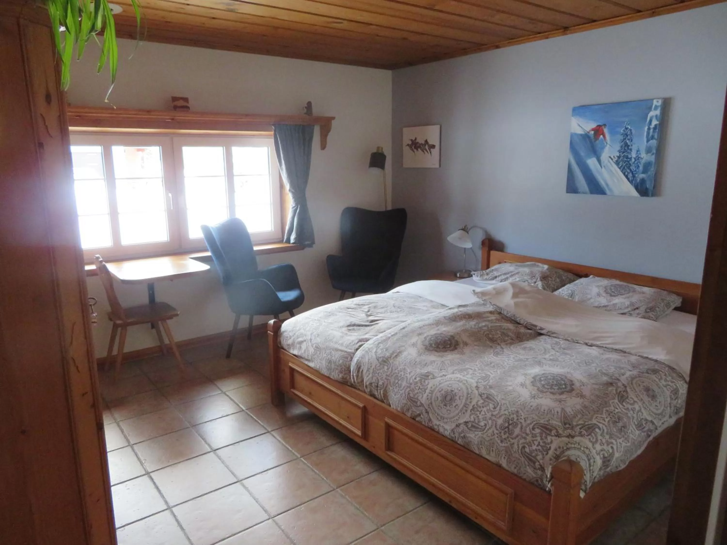 Bed in Alpenglow Bed and Breakfast