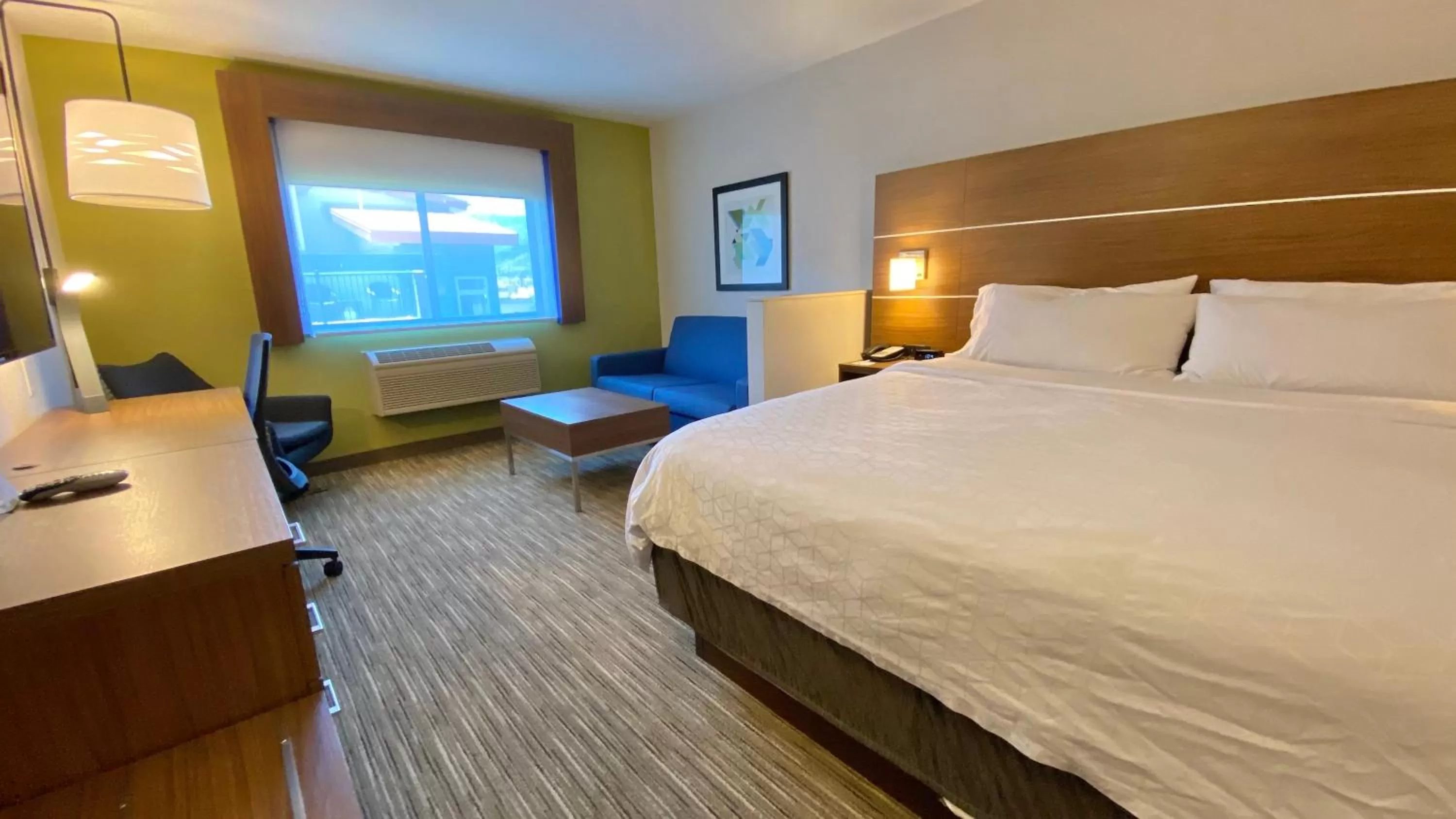 Photo of the whole room, Bed in Holiday Inn Express Park City by IHG