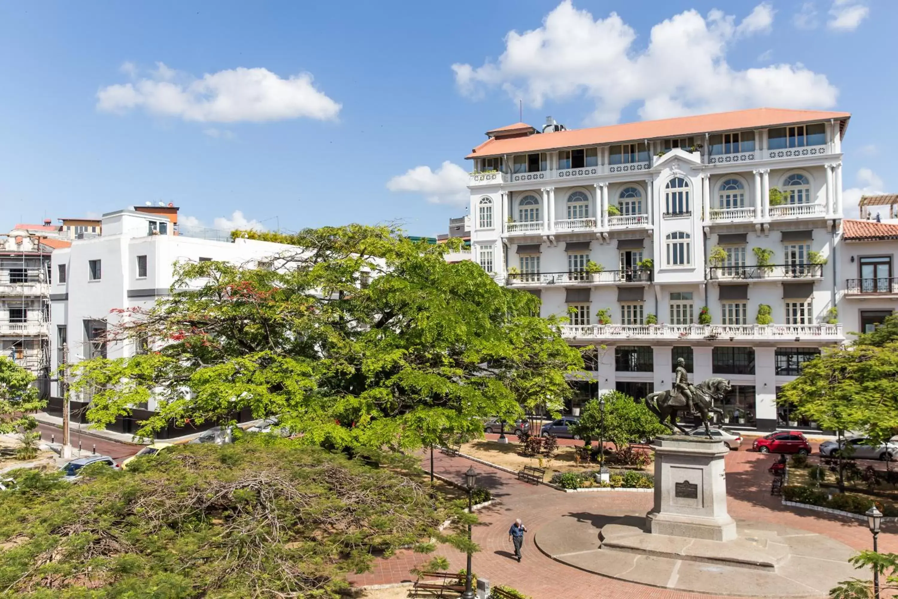 Property Building in American Trade Hotel