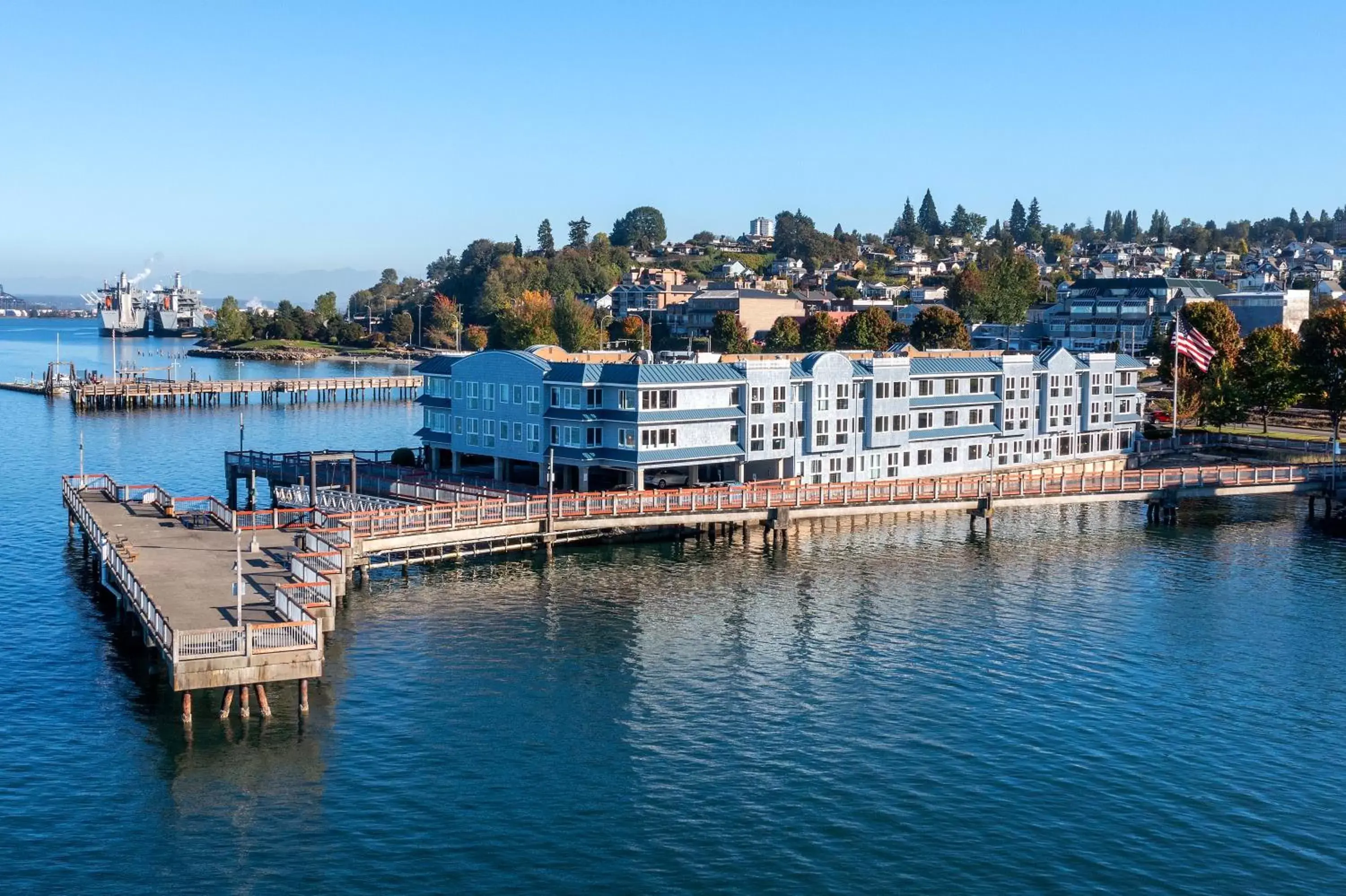 Property building in Silver Cloud Hotel Tacoma Waterfront