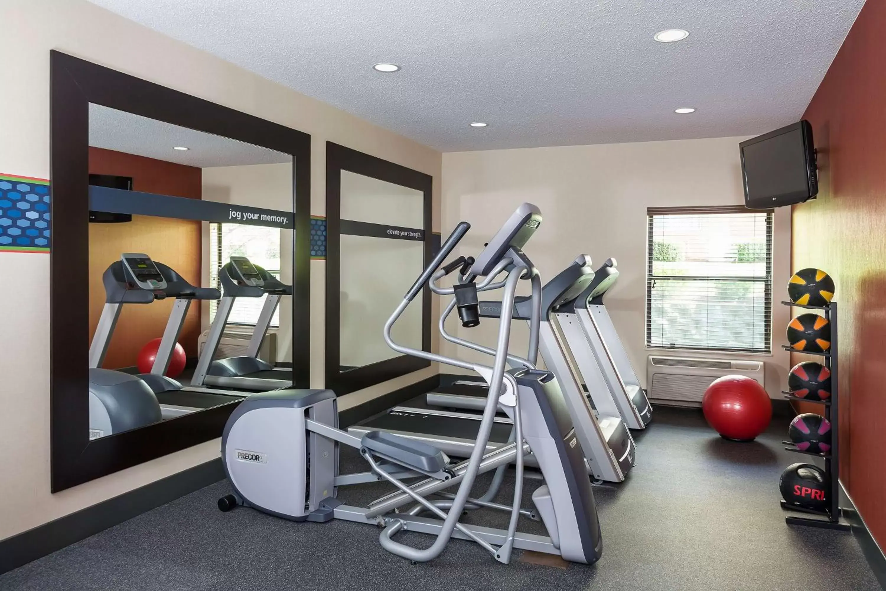 Fitness centre/facilities, Fitness Center/Facilities in Hampton Inn Mansfield/Ontario