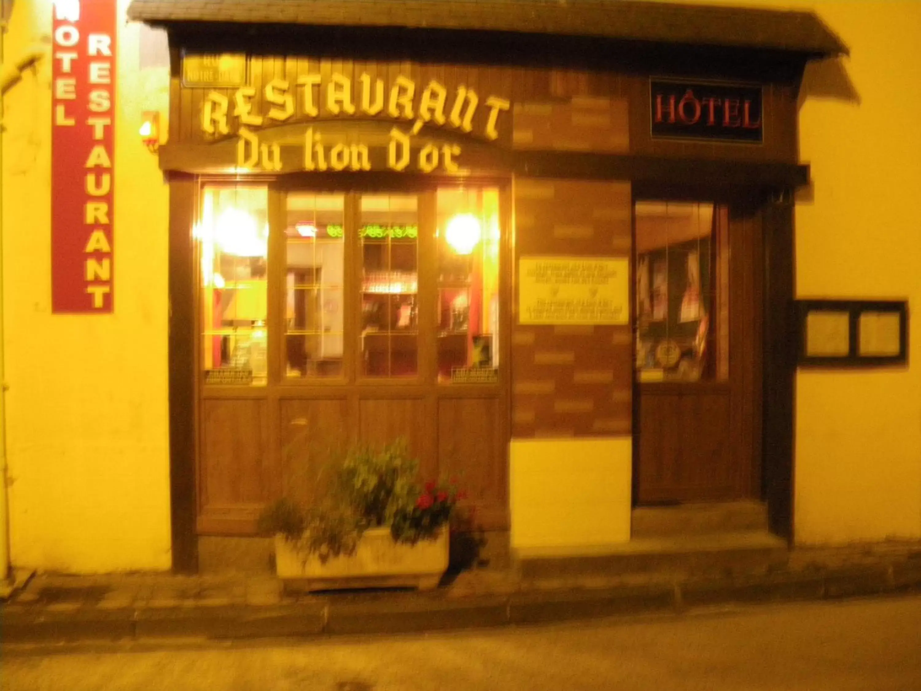 Facade/entrance in Hotel Restaurant du Lion d'Or