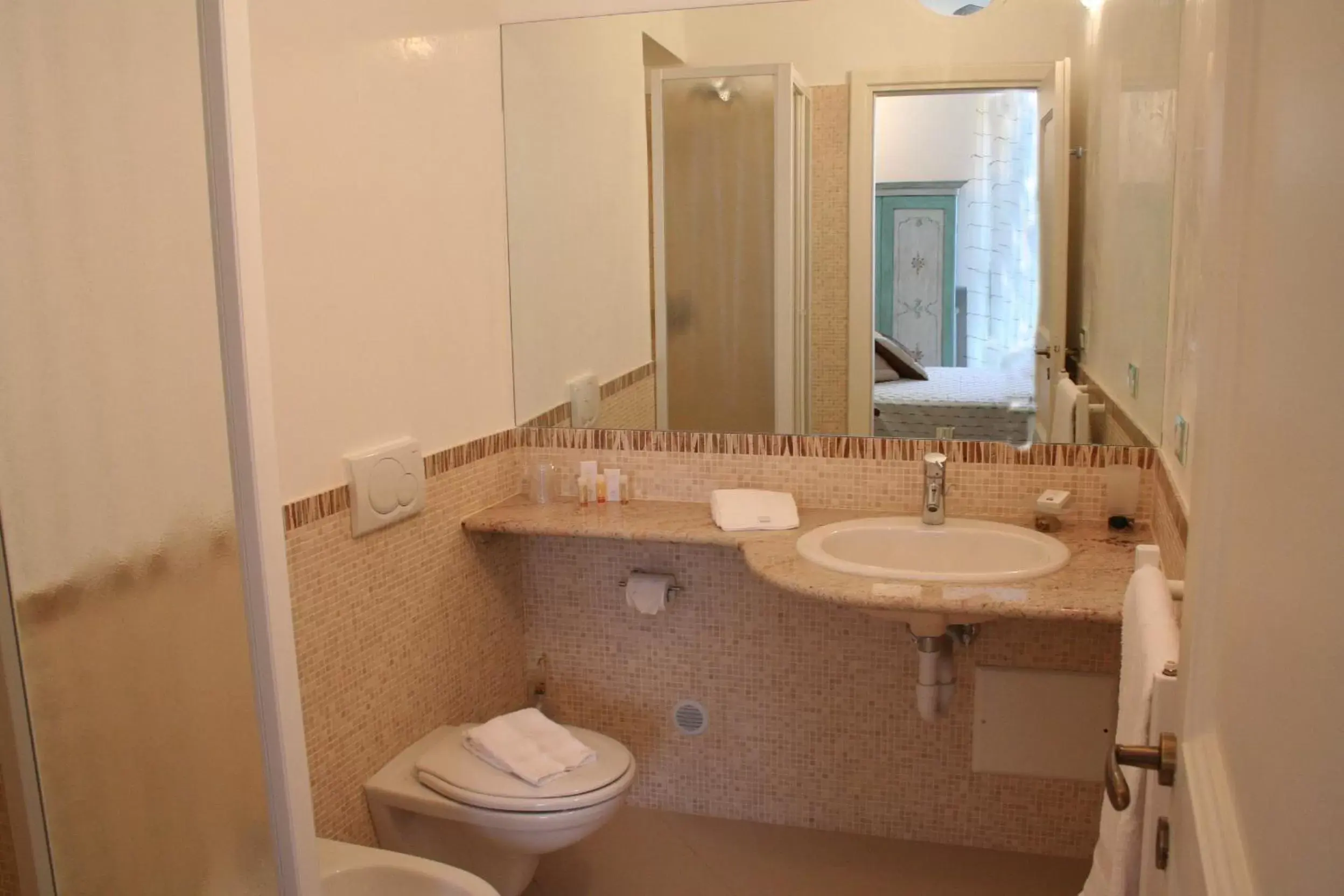 Shower, Bathroom in Villa Lieta