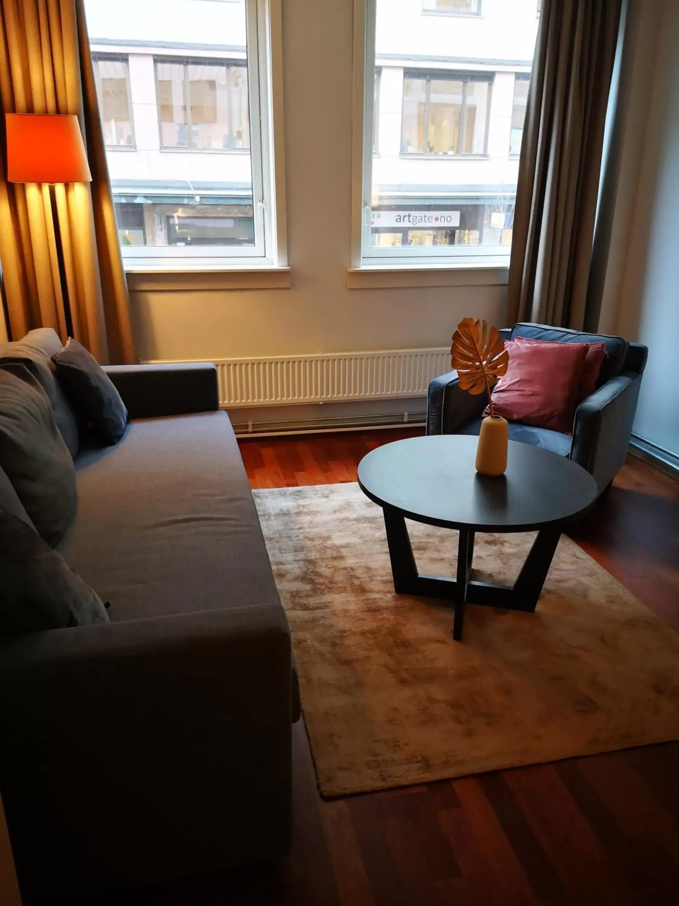 Living room, Seating Area in First Hotel Millennium