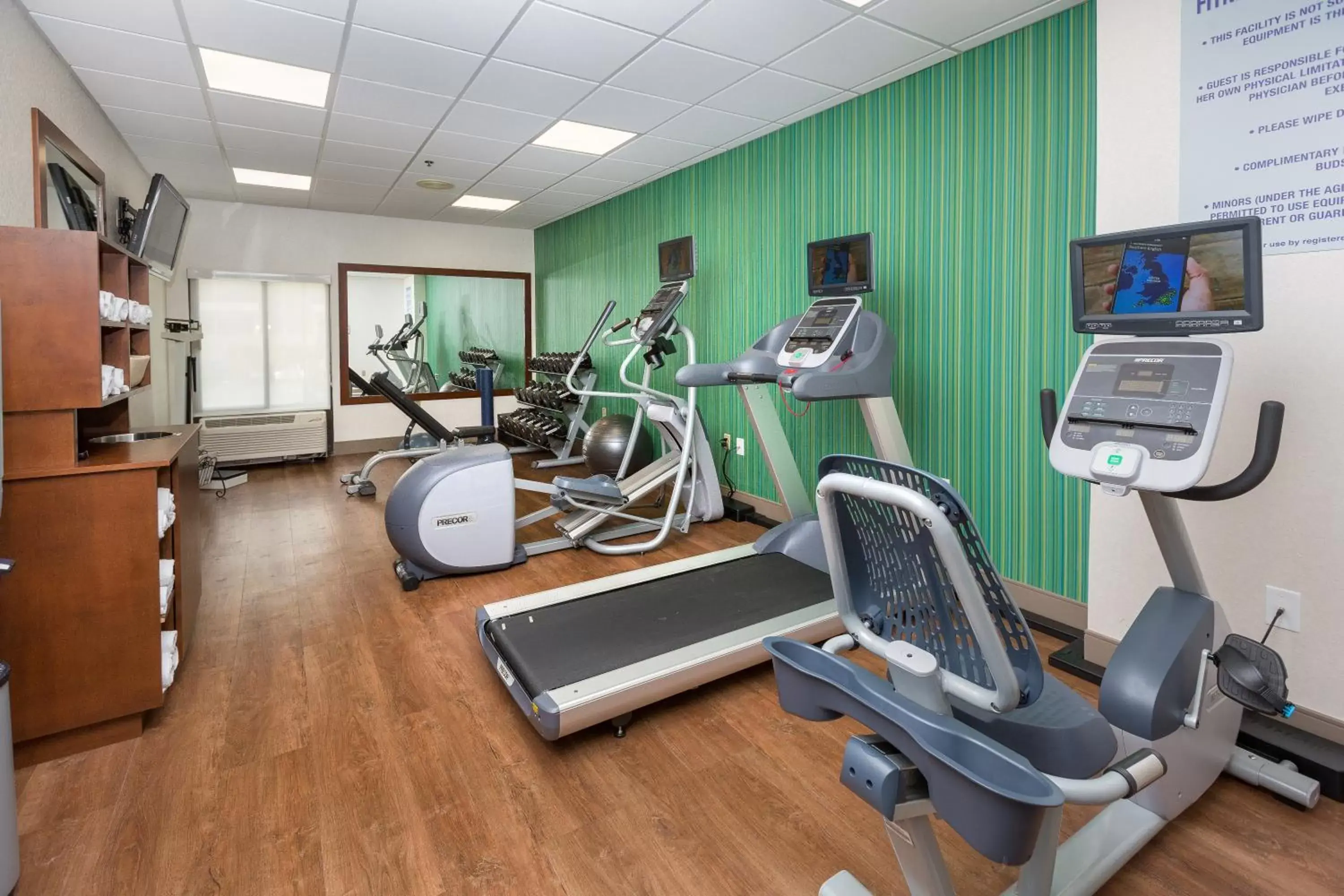 Spa and wellness centre/facilities, Fitness Center/Facilities in Holiday Inn Express Hotel & Suites Jacksonville-South, an IHG Hotel