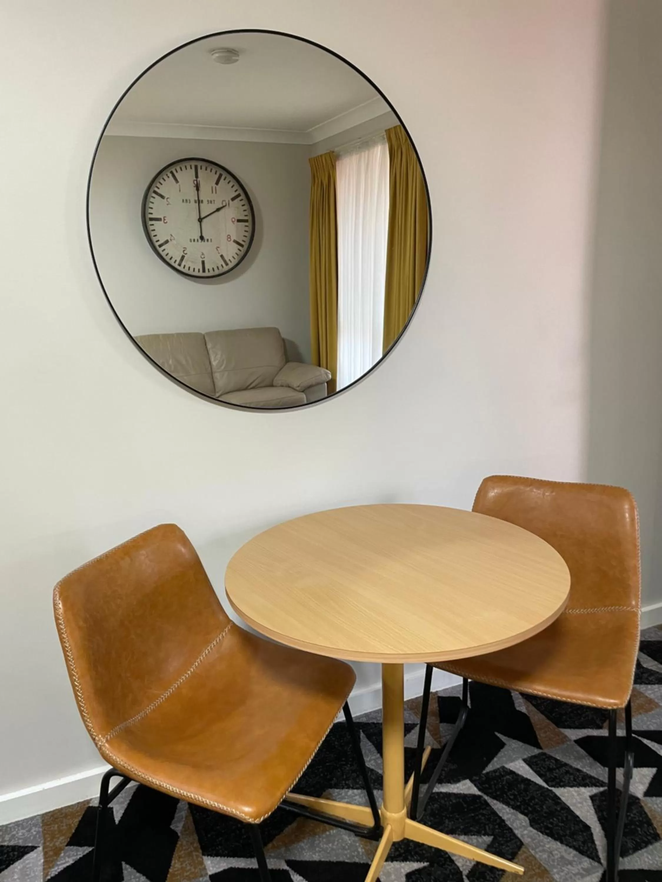 Cattlemans Country Motor Inn & Serviced Apartments