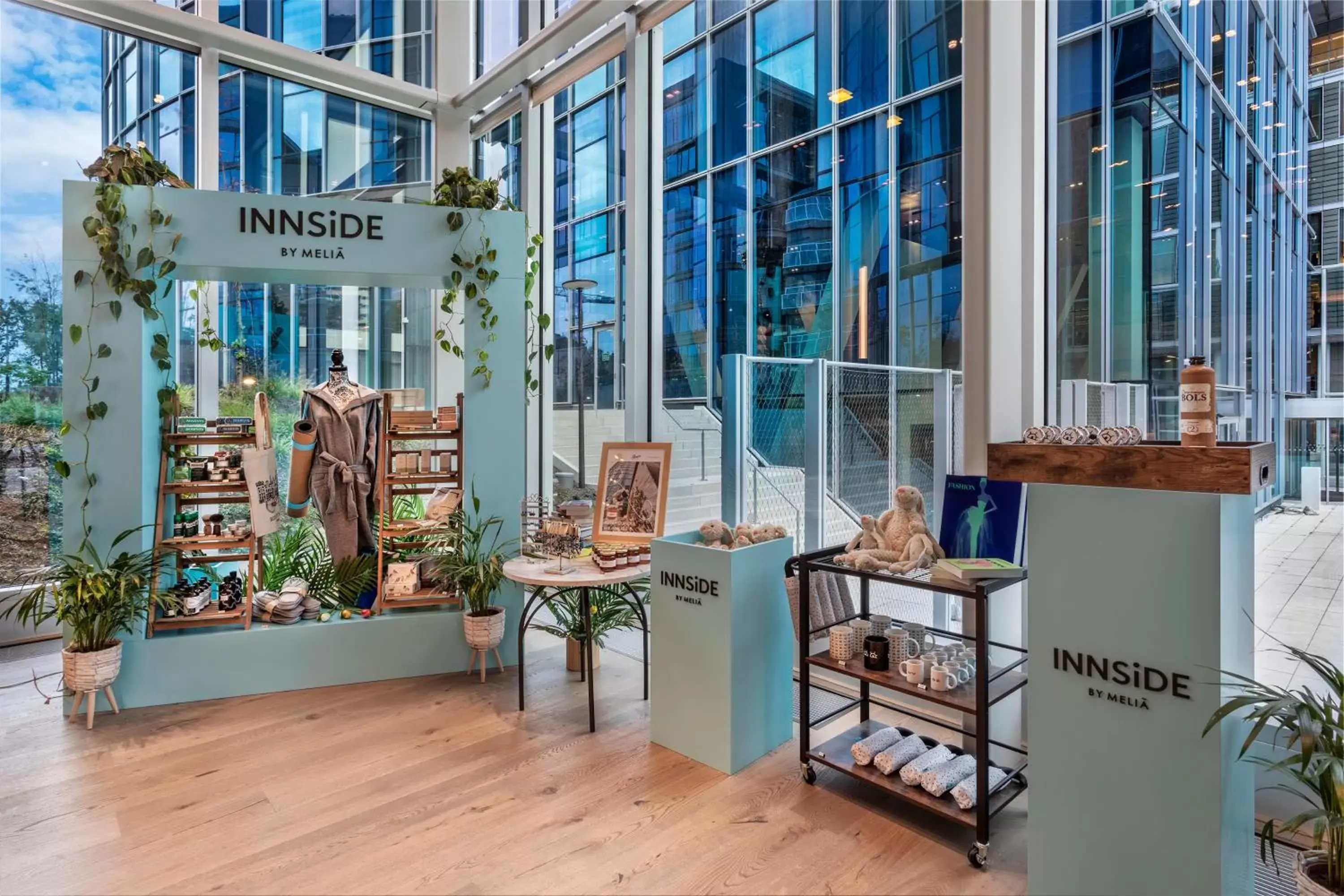 Lobby or reception in INNSiDE by Meliá Amsterdam Lobby or reception in INNSiDE by Meliá Amsterdam