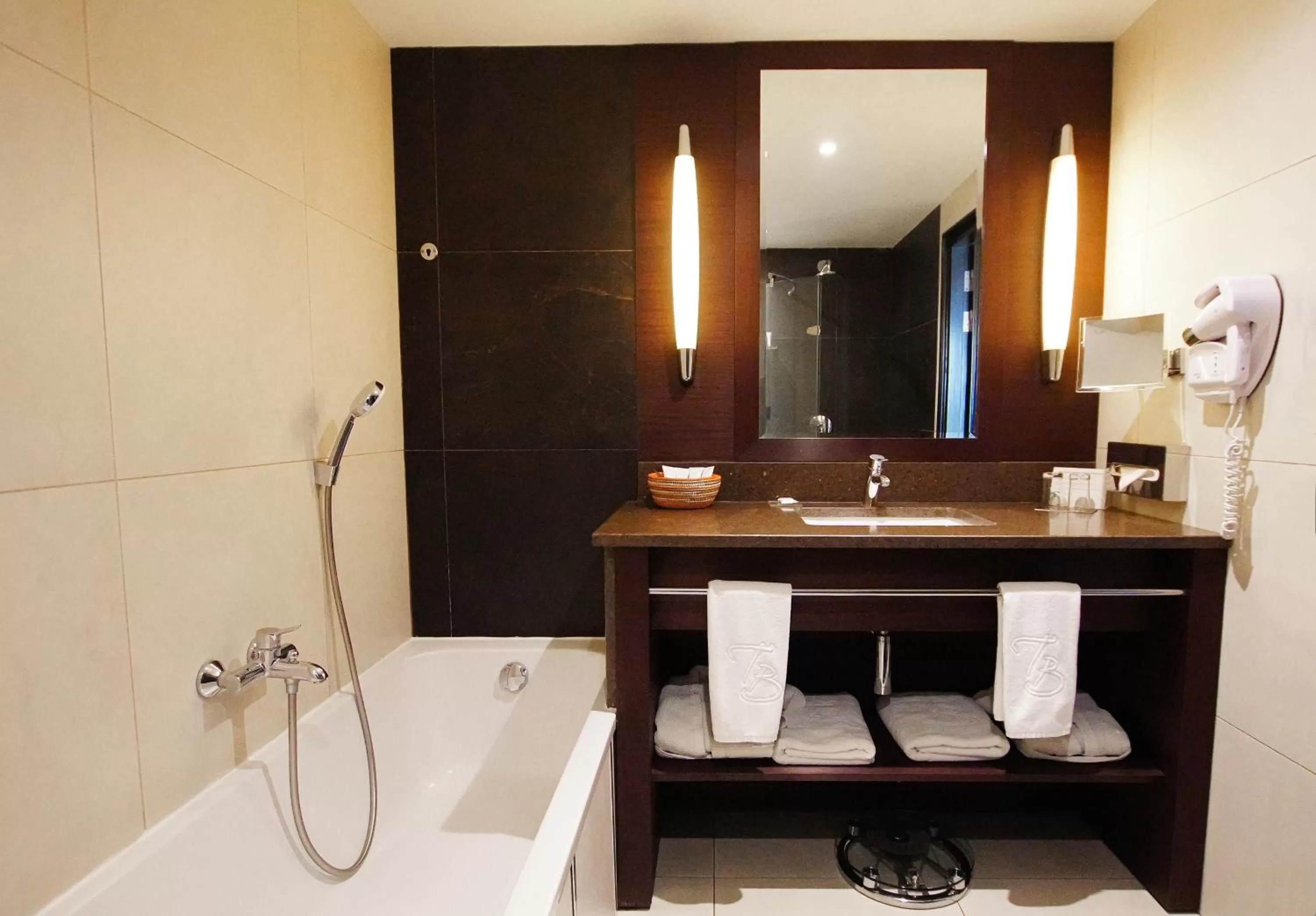 Bathroom in Terrou-Bi