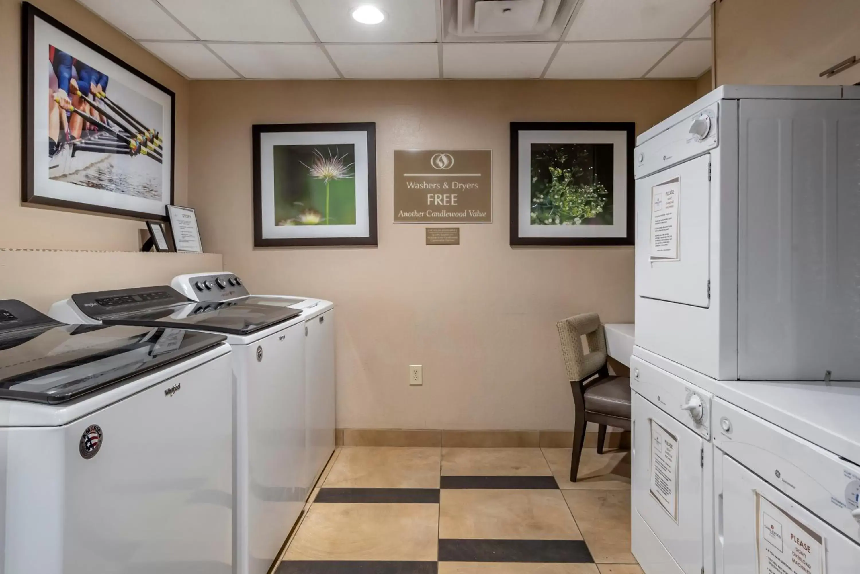 Other, Kitchen/Kitchenette in Candlewood Suites Alabaster, an IHG Hotel