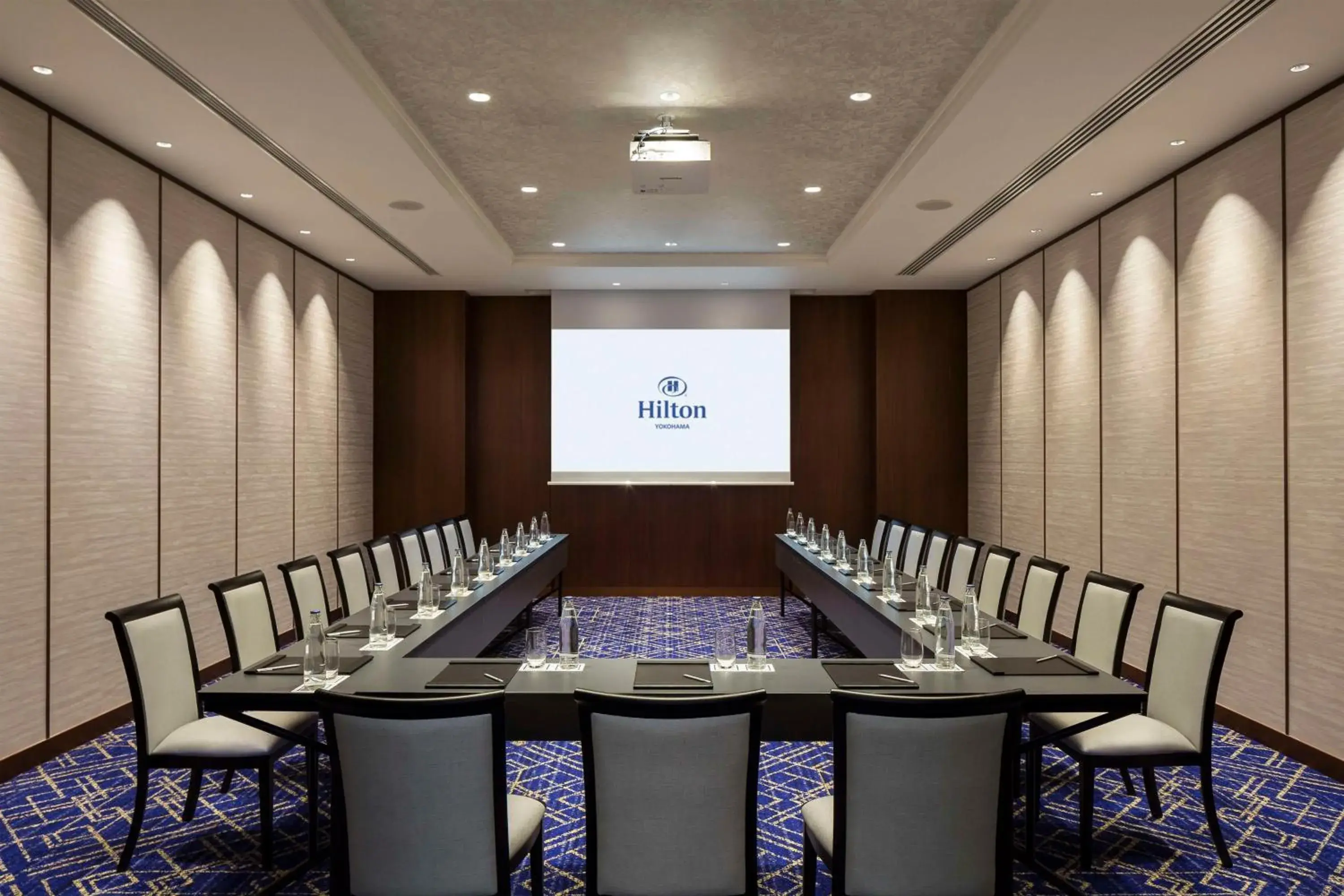 Meeting/conference room in Hilton Yokohama