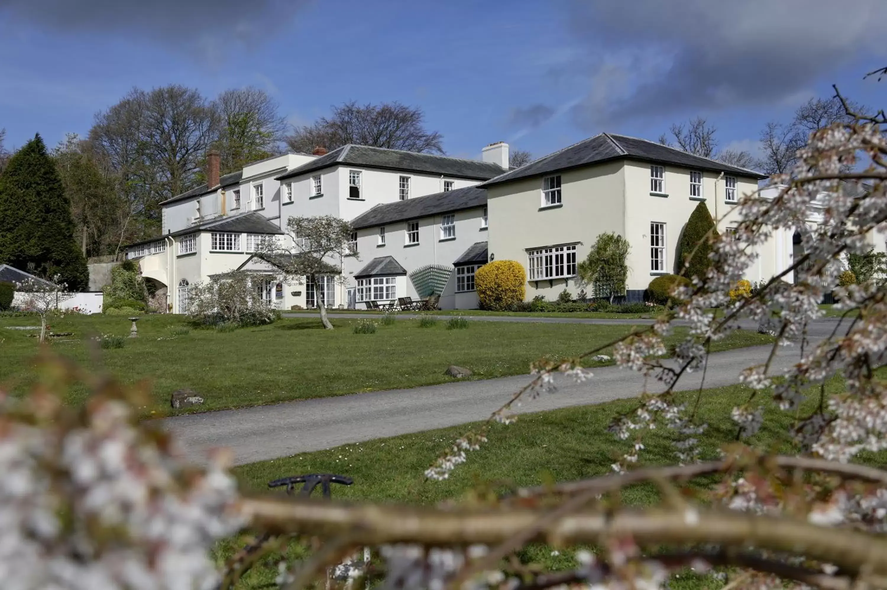 Facade/entrance, Property Building in Best Western Lord Haldon Hotel