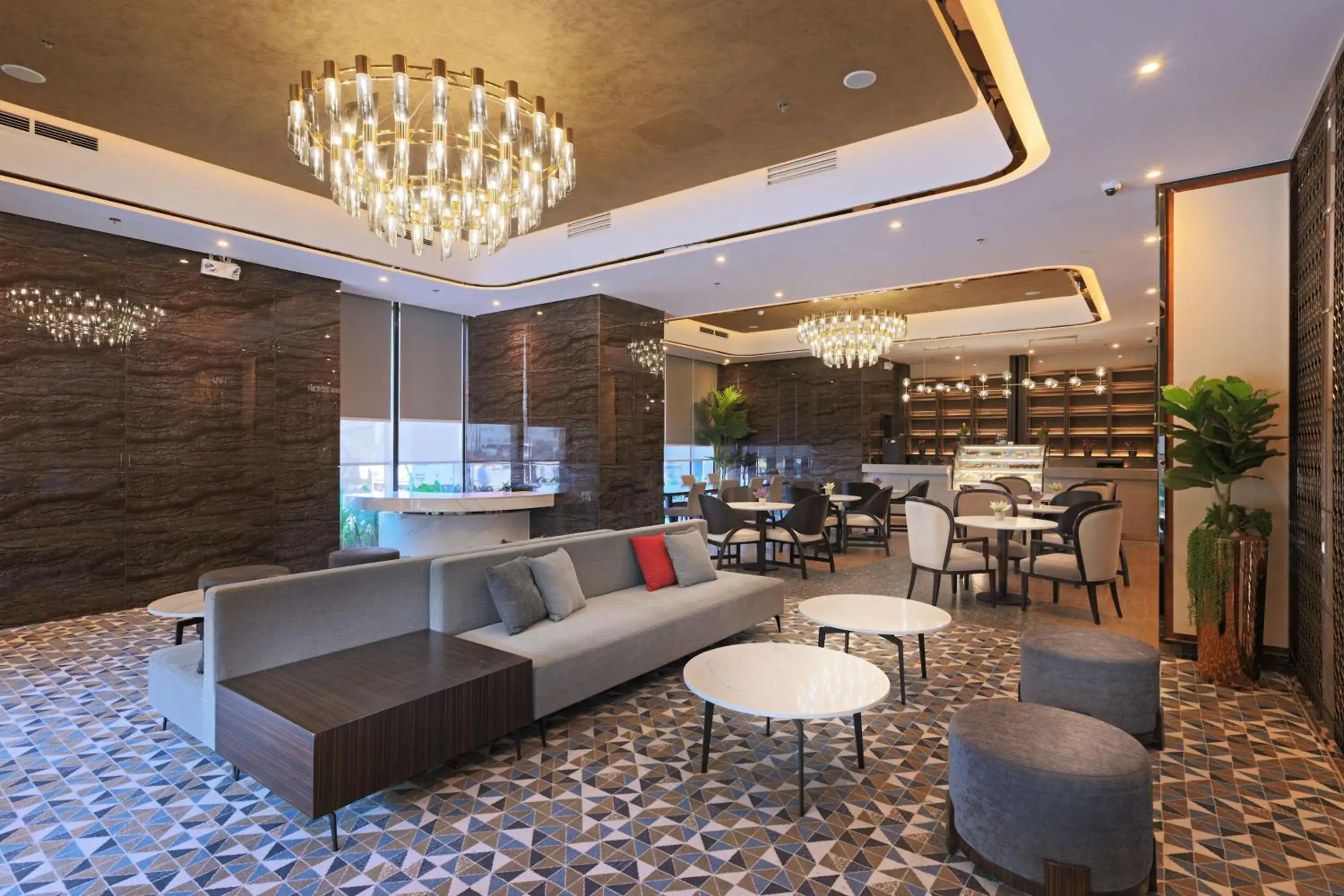 Lobby or reception, Lounge/Bar in Best Western Plus Metro Clark