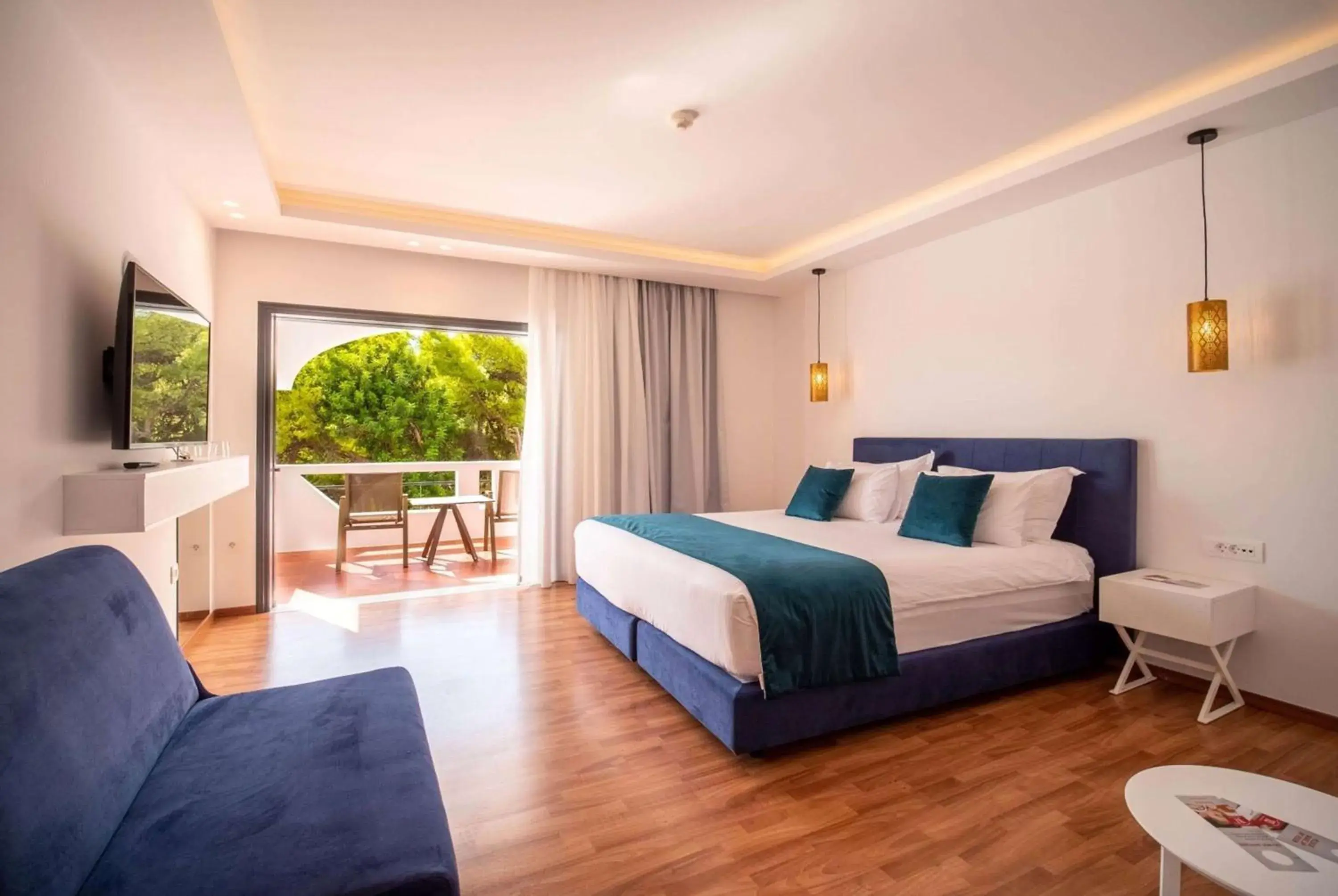 Photo of the whole room, Bed in Ramada Loutraki Poseidon Resort Photo of the whole room, Bed in Ramada Loutraki Poseidon Resort