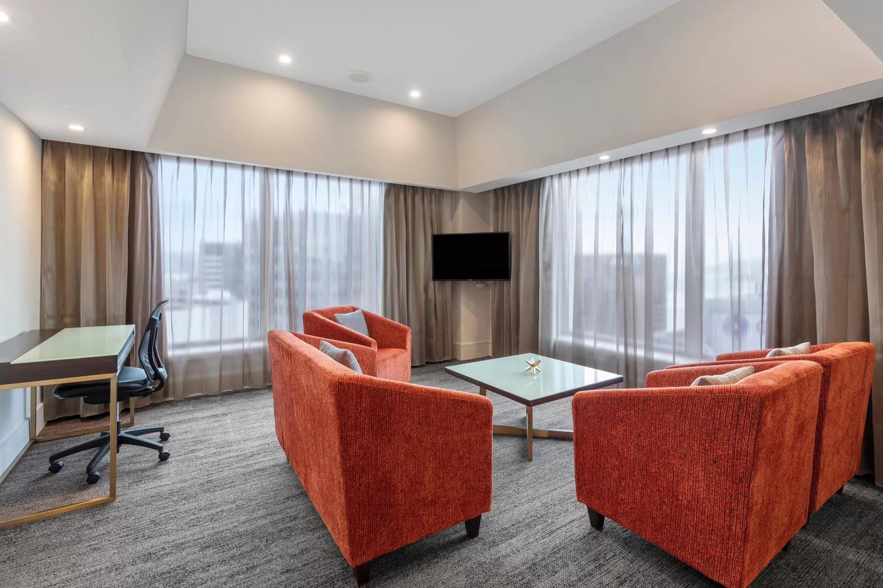 TV and multimedia in James Cook Hotel Grand Chancellor