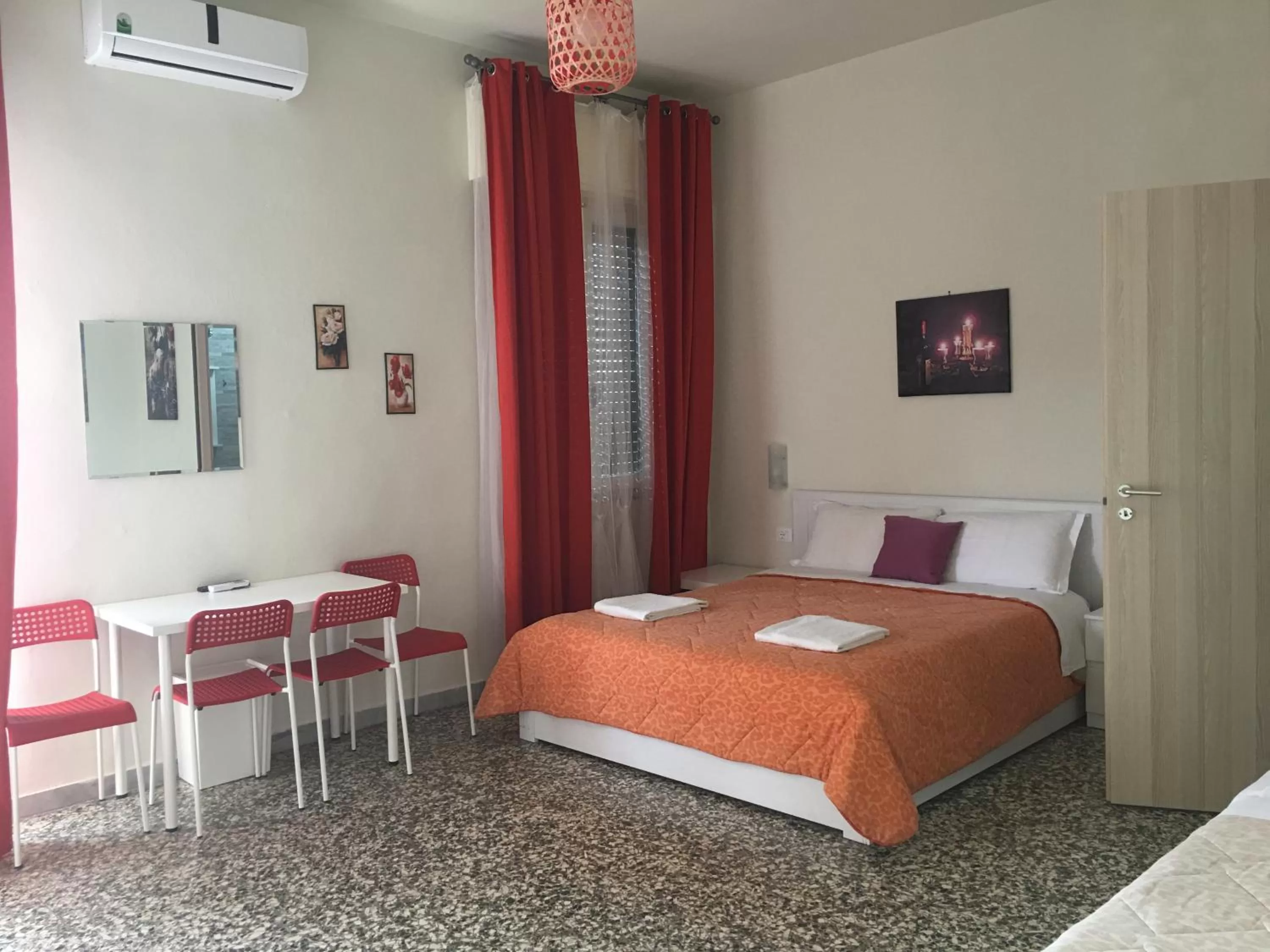 Photo of the whole room, Bed in Aliante B&B