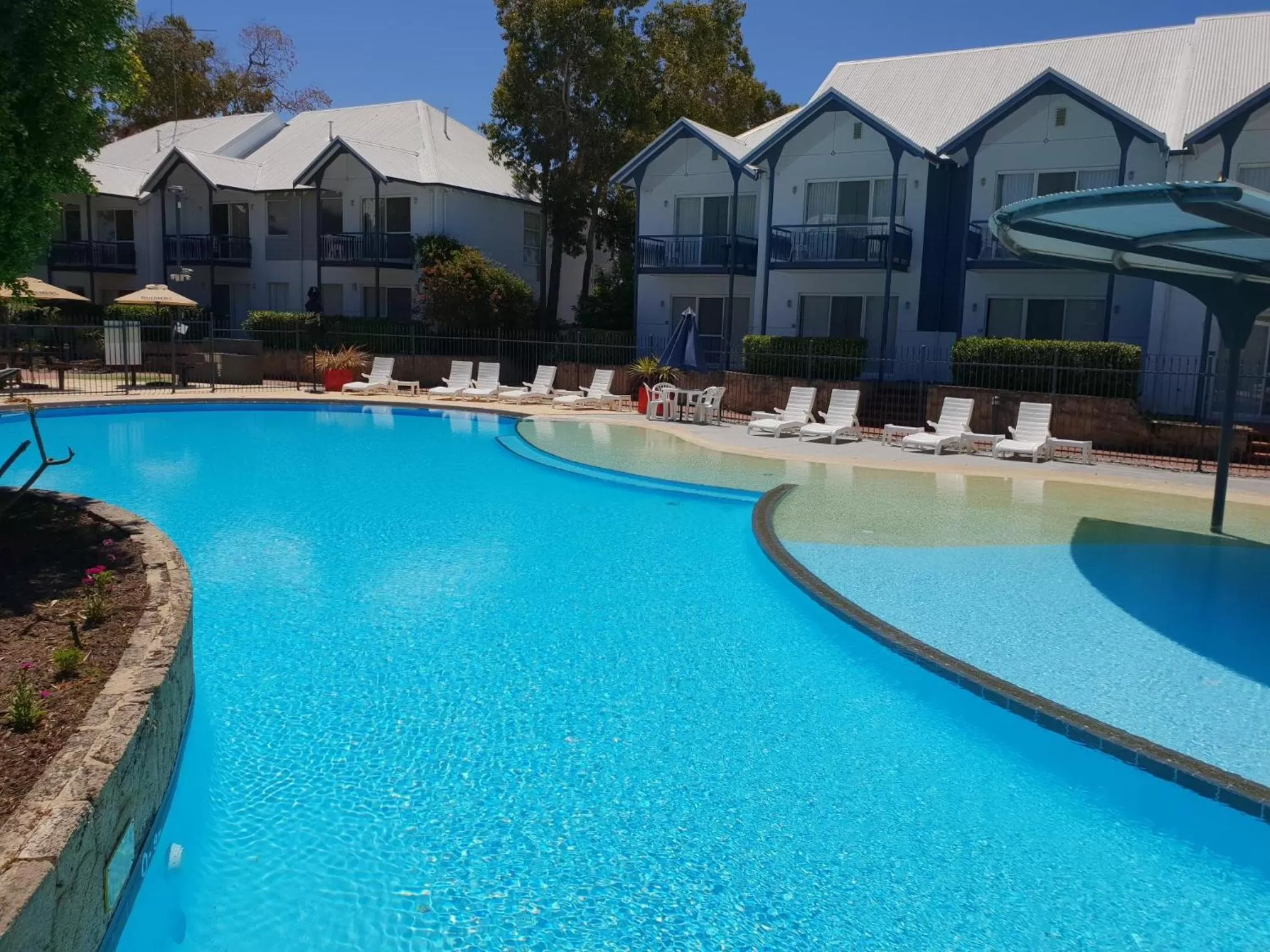 Property building in Mandurah Quay Resort
