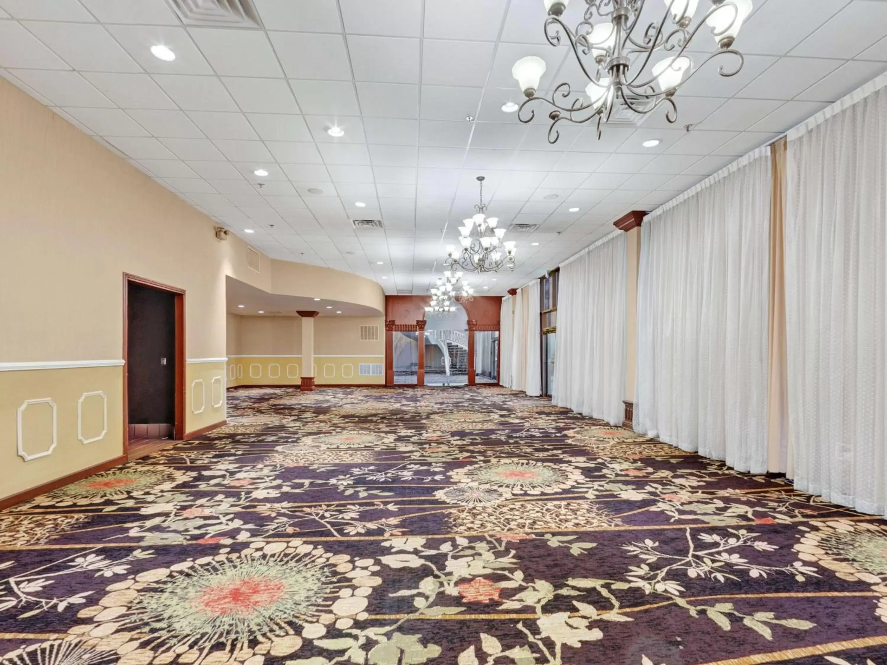 Lobby or reception in DoubleTree by Hilton Charlottesville