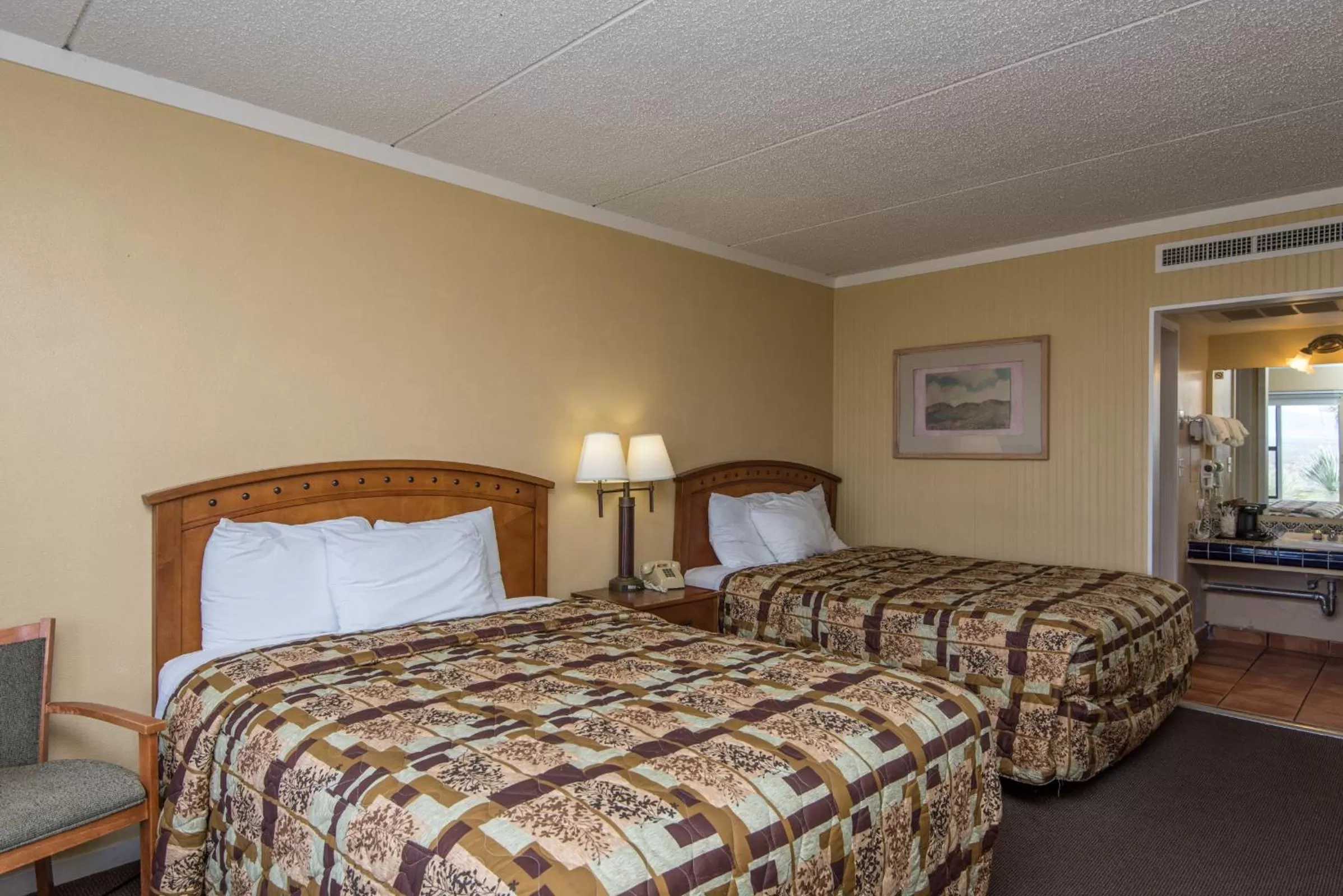 Bed in Landmark Lookout Lodge