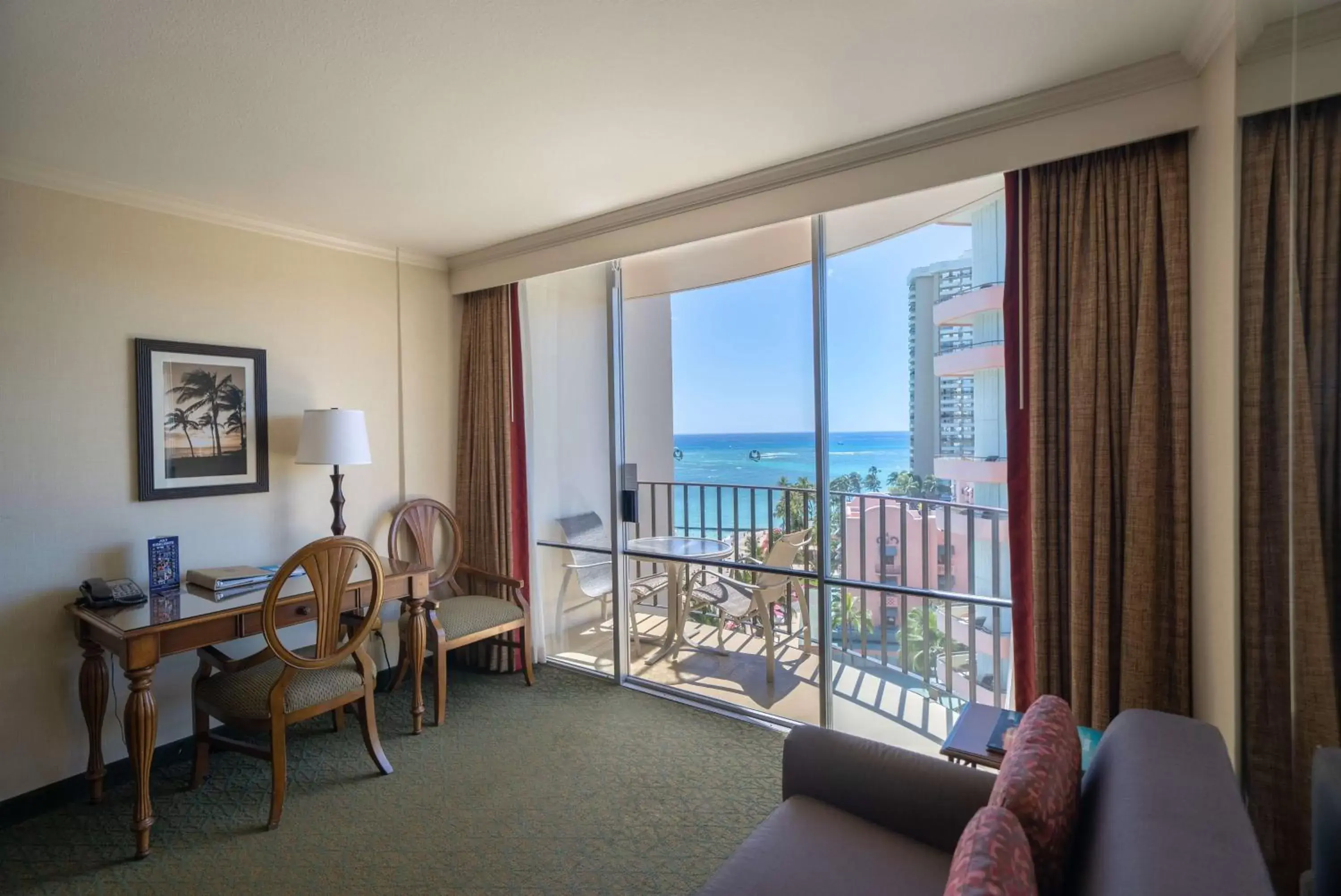 Bedroom in OUTRIGGER Waikiki Beach Resort