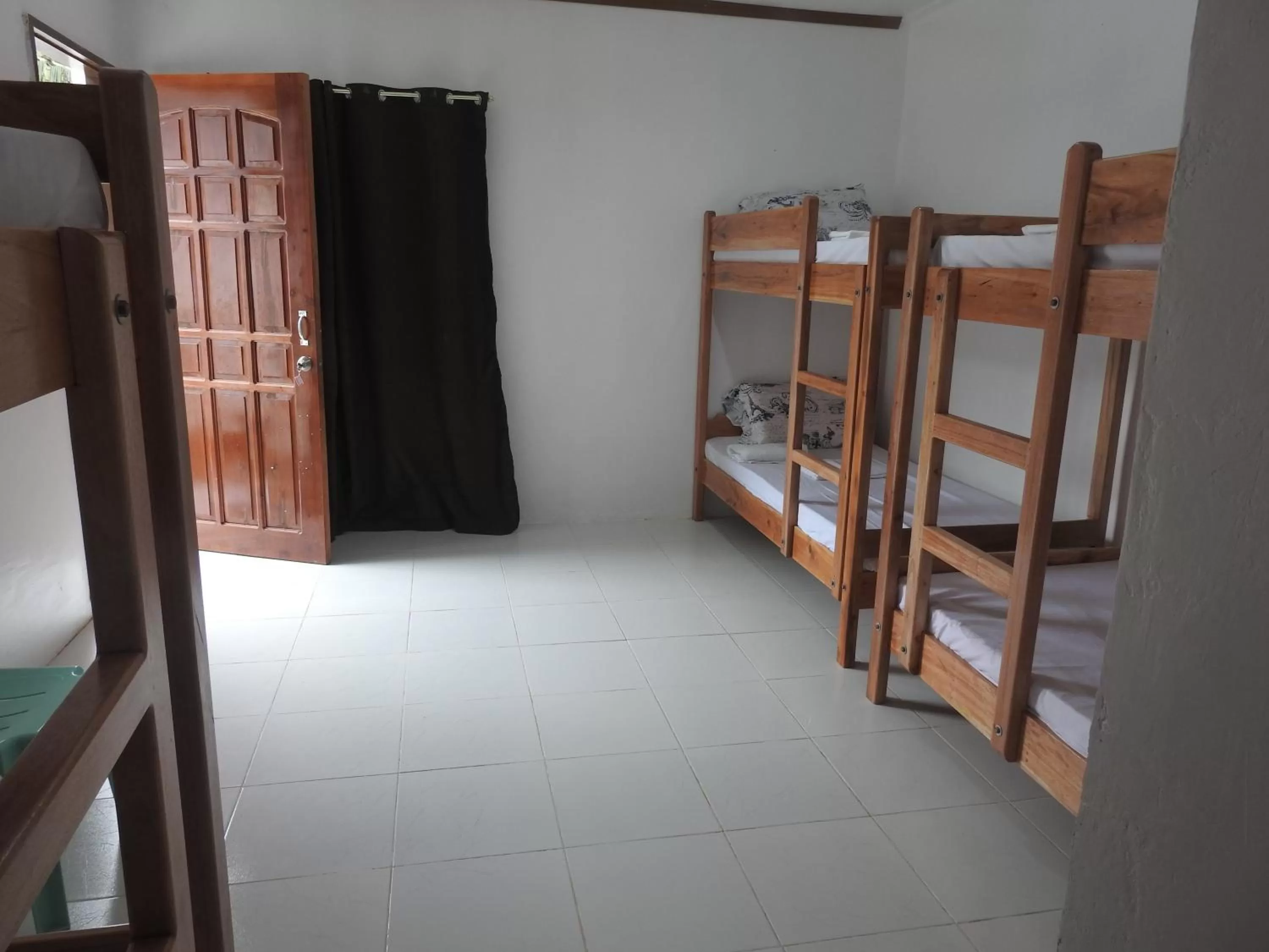 Bunk Bed in Pacifico Seaside Lodge