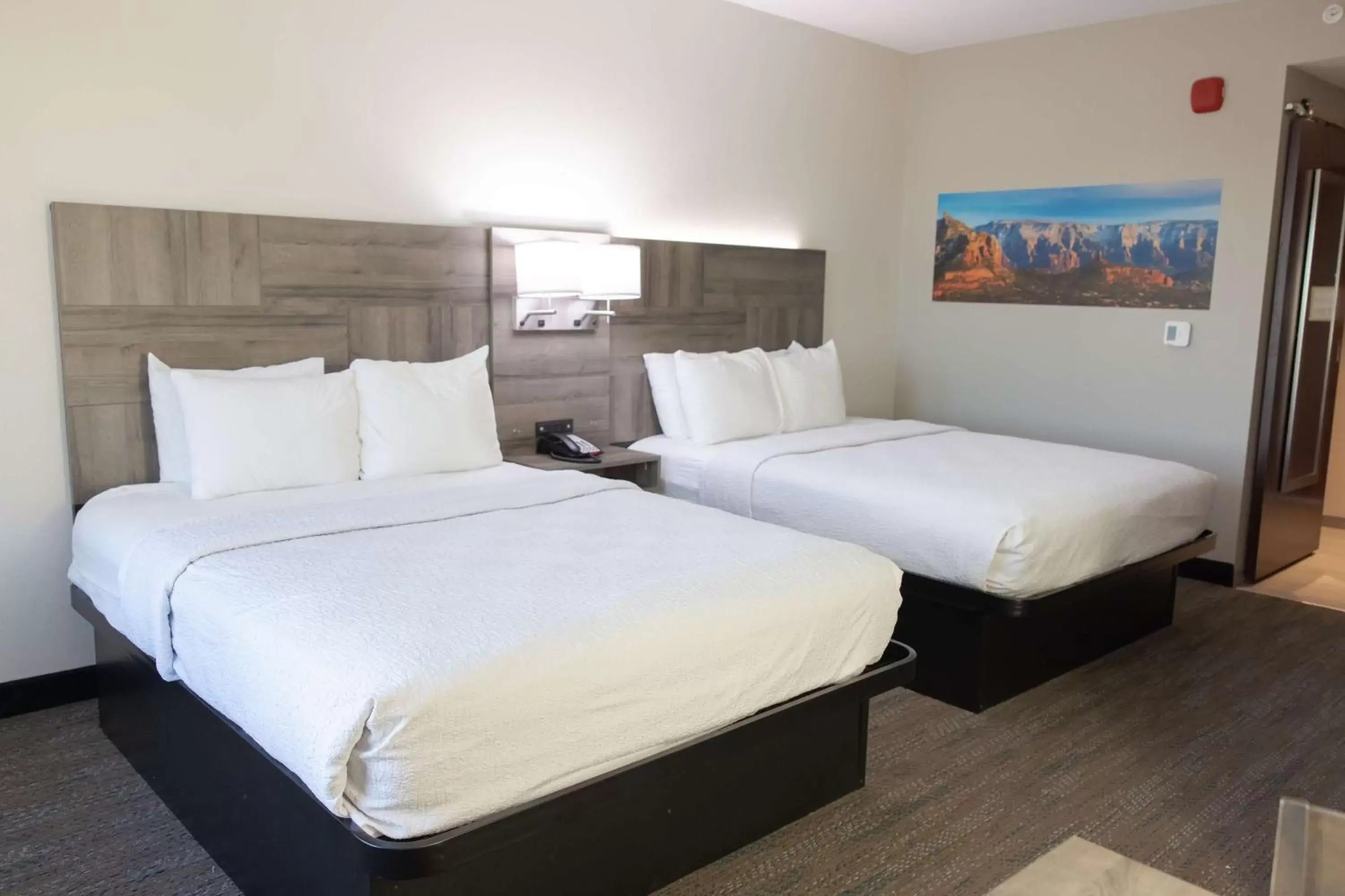 Bedroom, Bed in Best Western Plus Executive Residency Phoenix North Happy Valley
