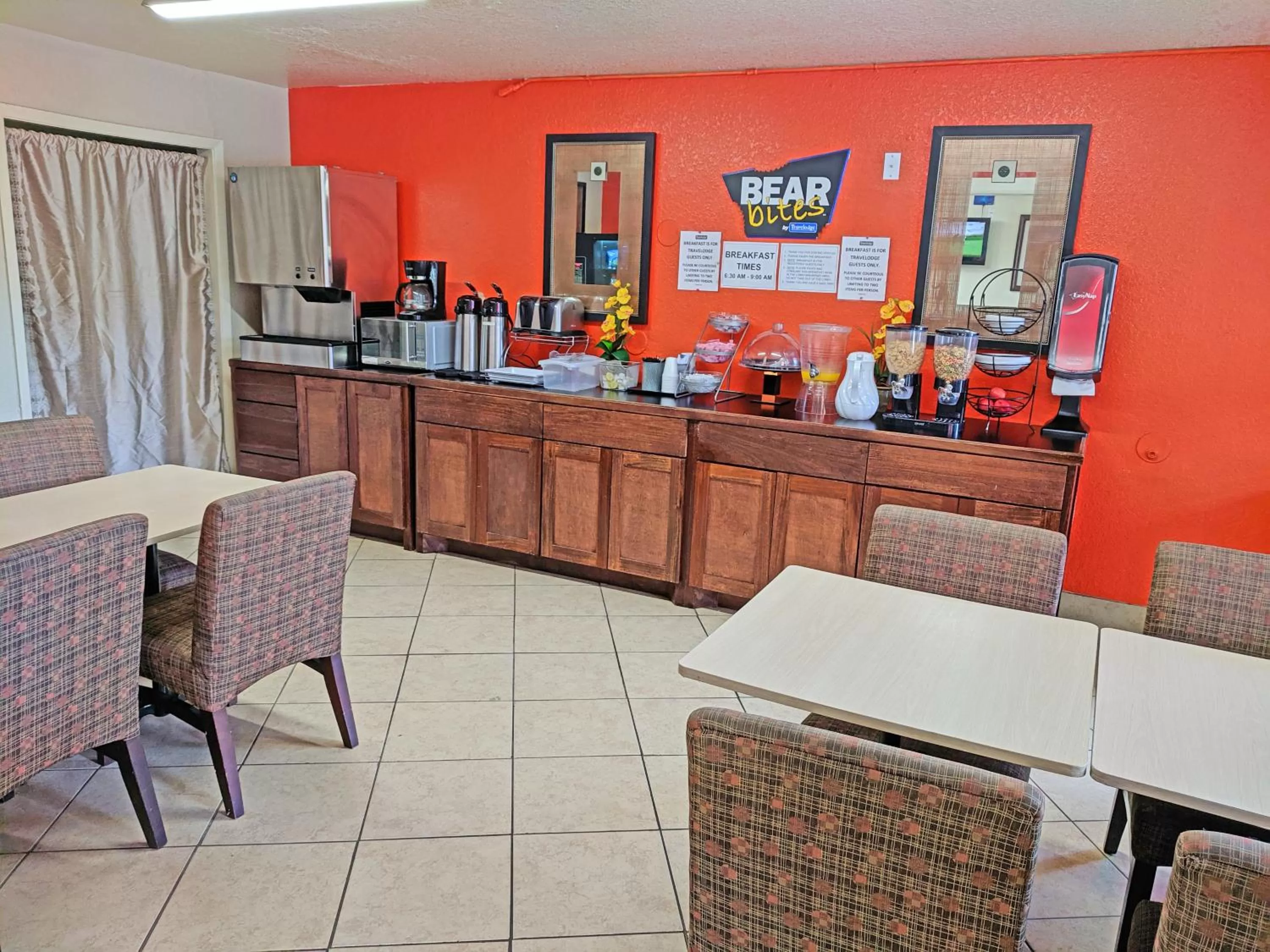 Food close-up in Travelodge by Wyndham Houston Hobby Airport