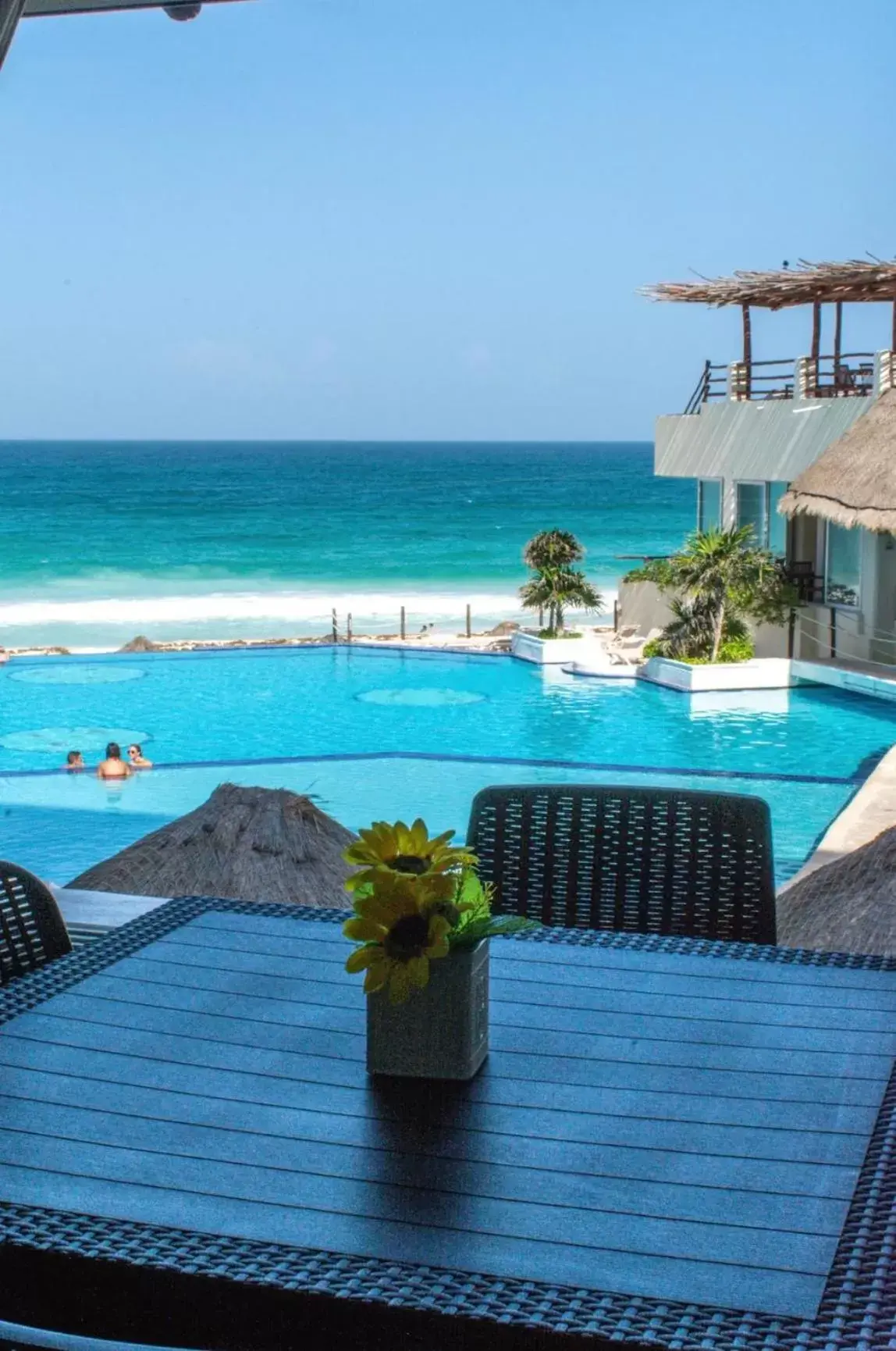 Swimming Pool in Cancun Beach&Sunrise